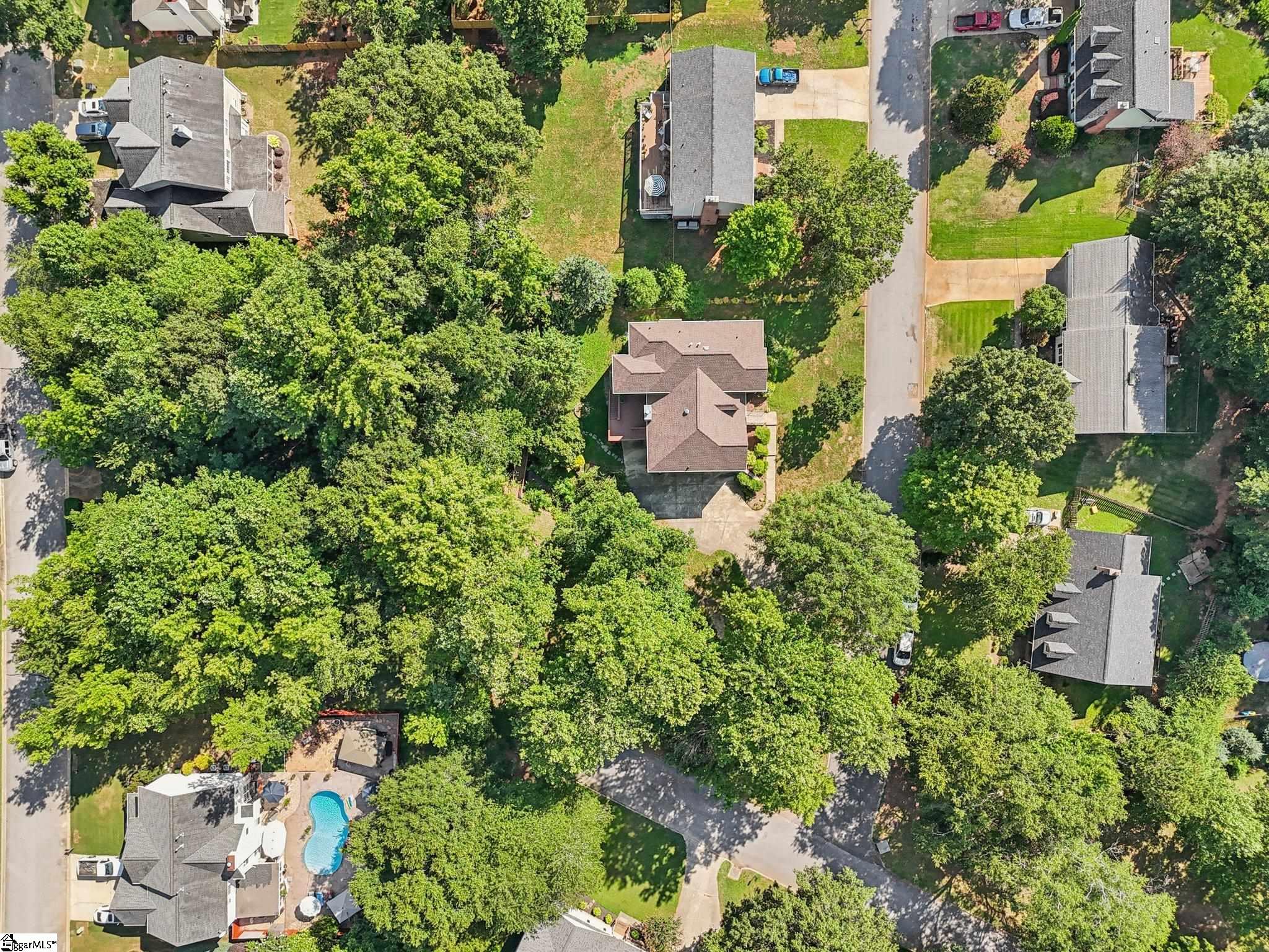 710 Pineapple Pointe