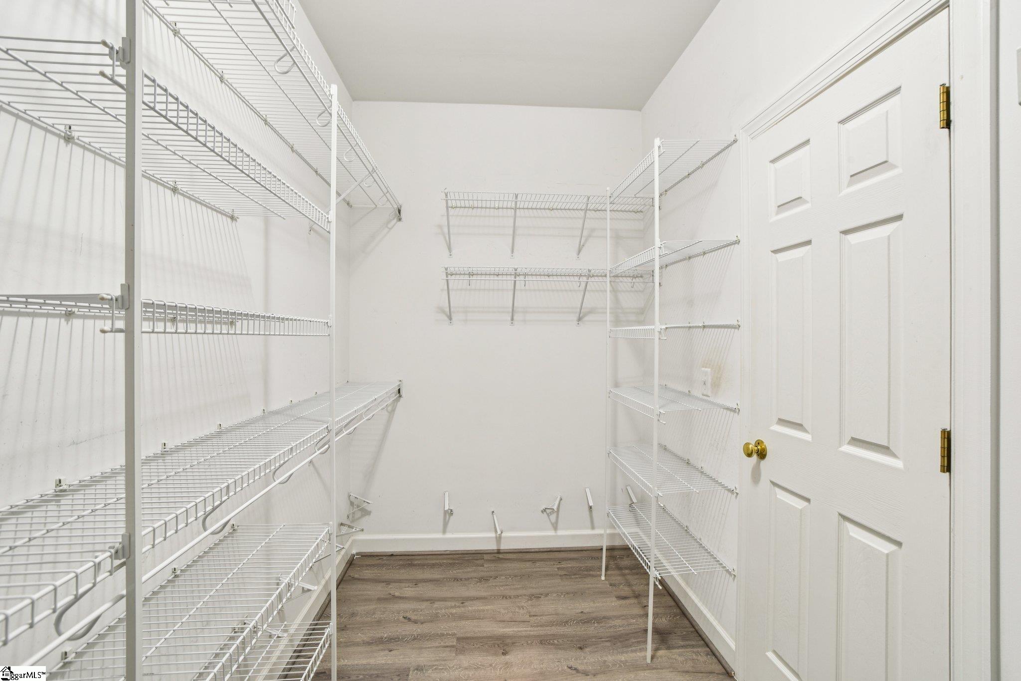 710 Pineapple Pointe