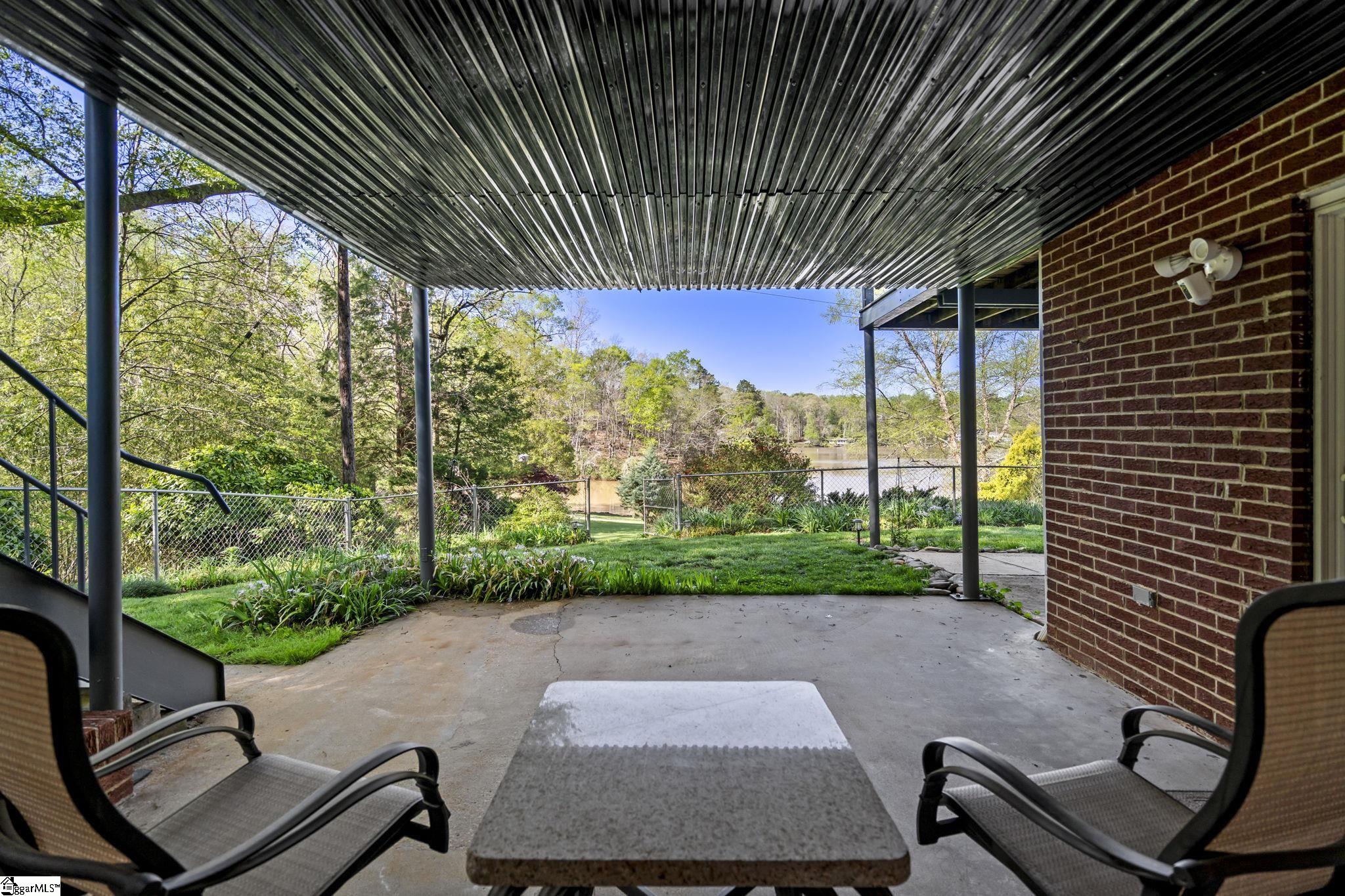 41 Lake Ridge Drive