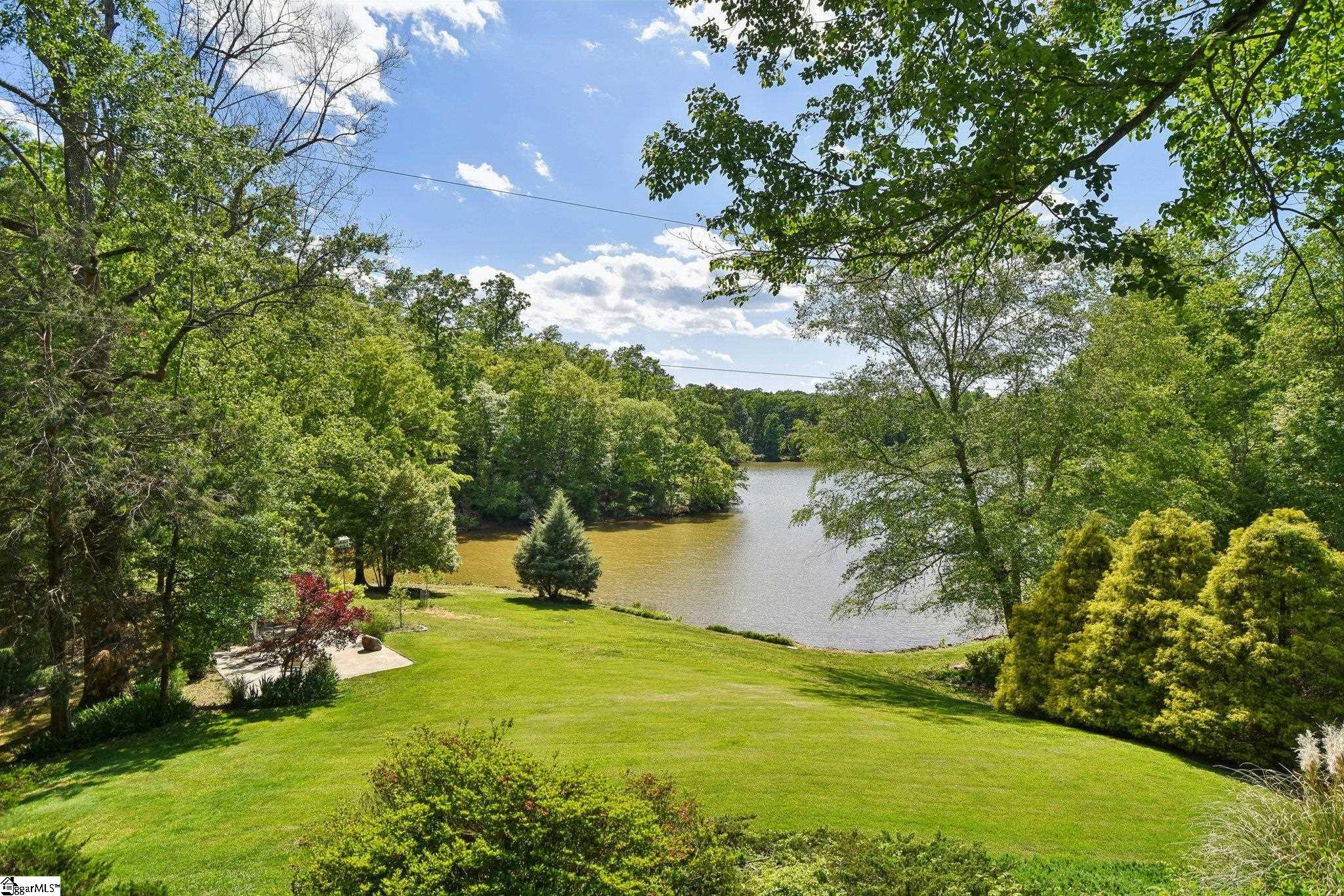 41 Lake Ridge Drive
