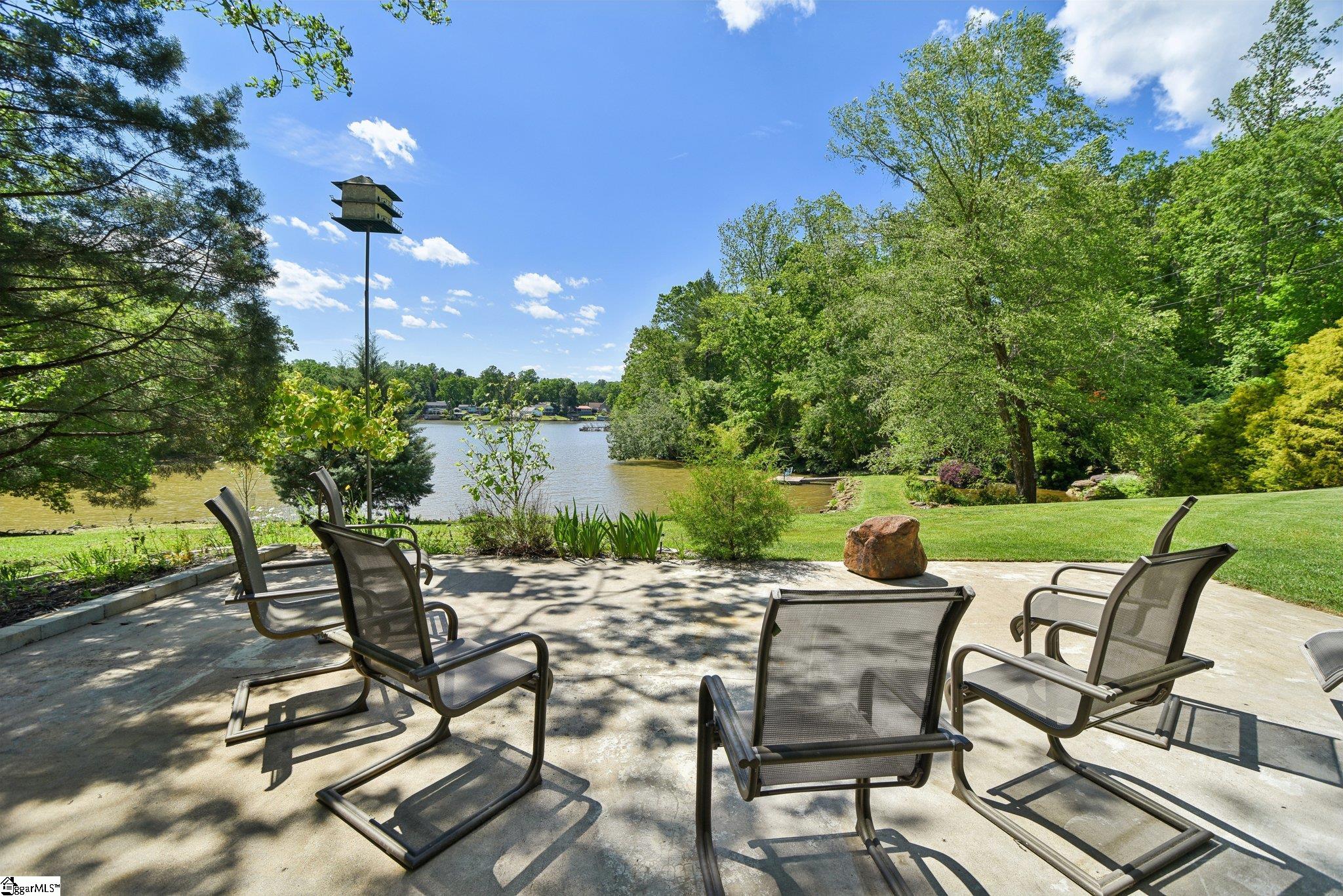 41 Lake Ridge Drive