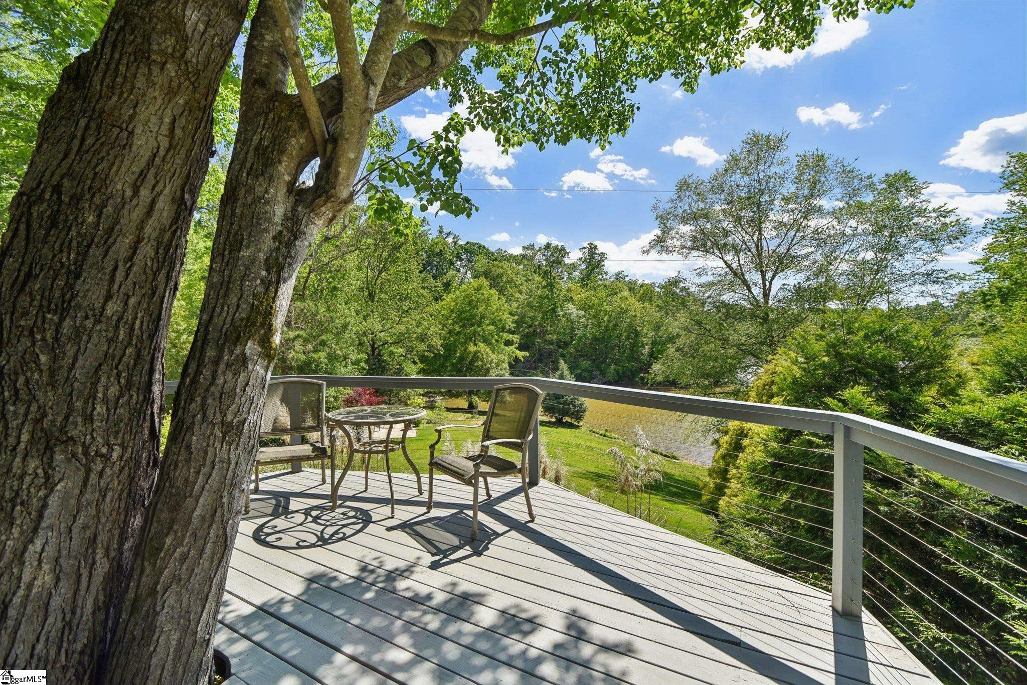 41 Lake Ridge Drive