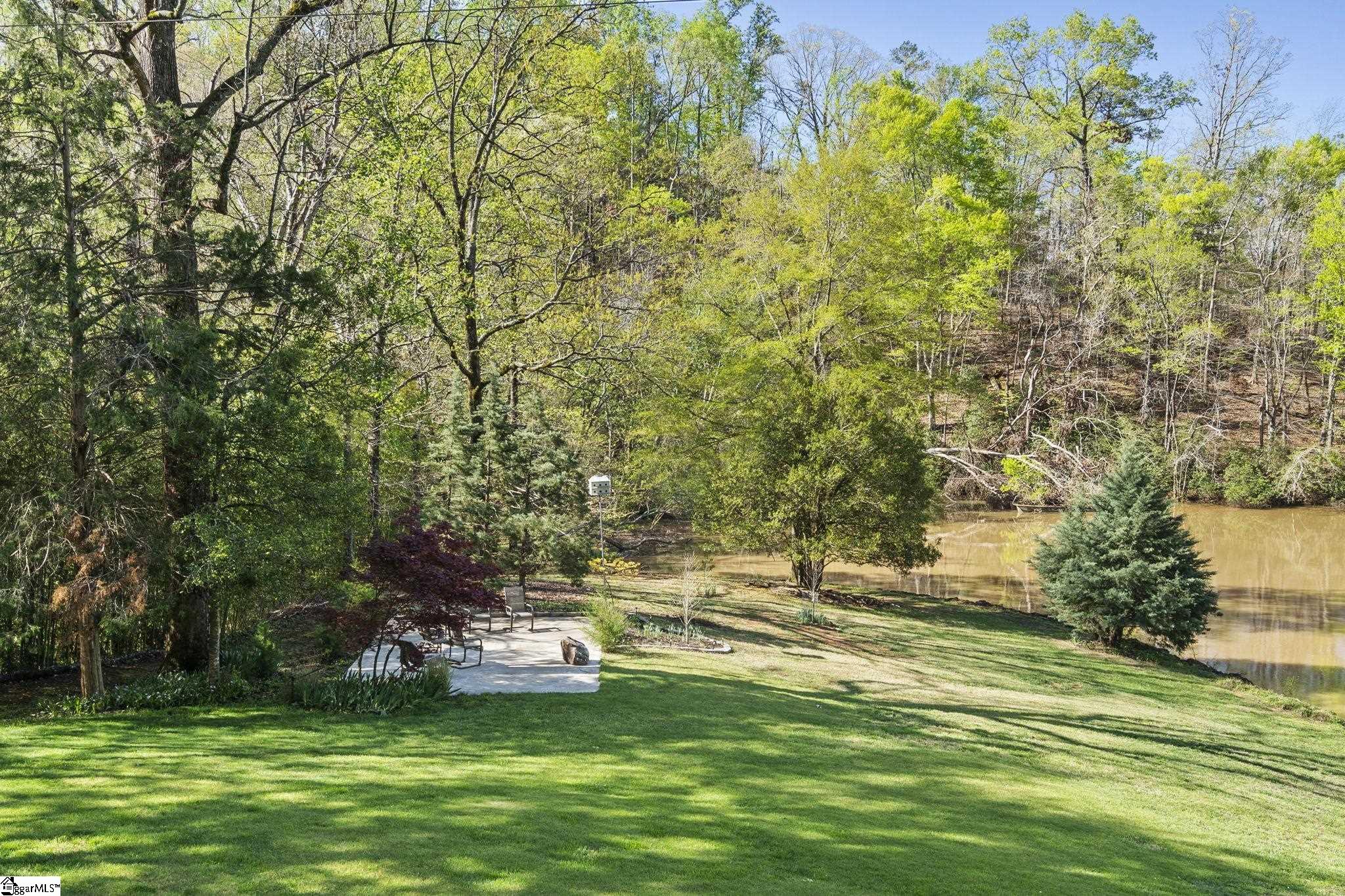 41 Lake Ridge Drive