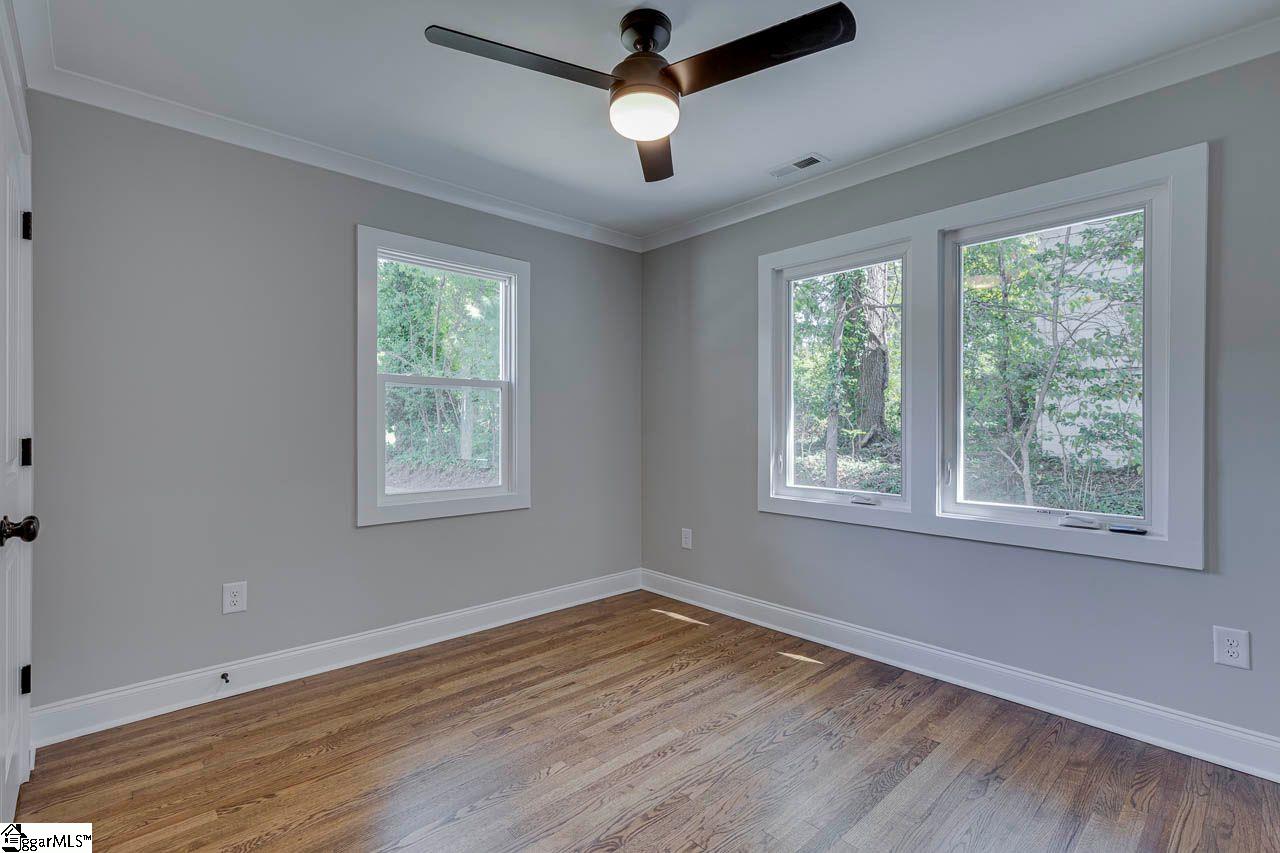 102 Elizabeth Drive, Greenville