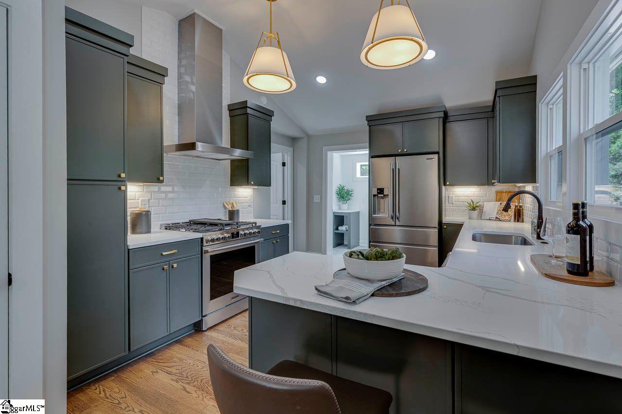 102 Elizabeth Drive, Greenville