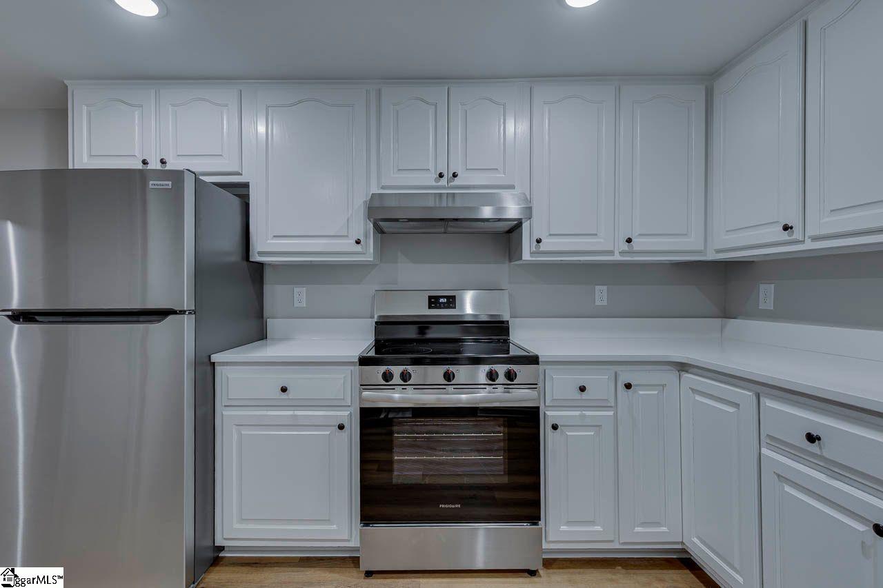 102 Elizabeth Drive, Greenville