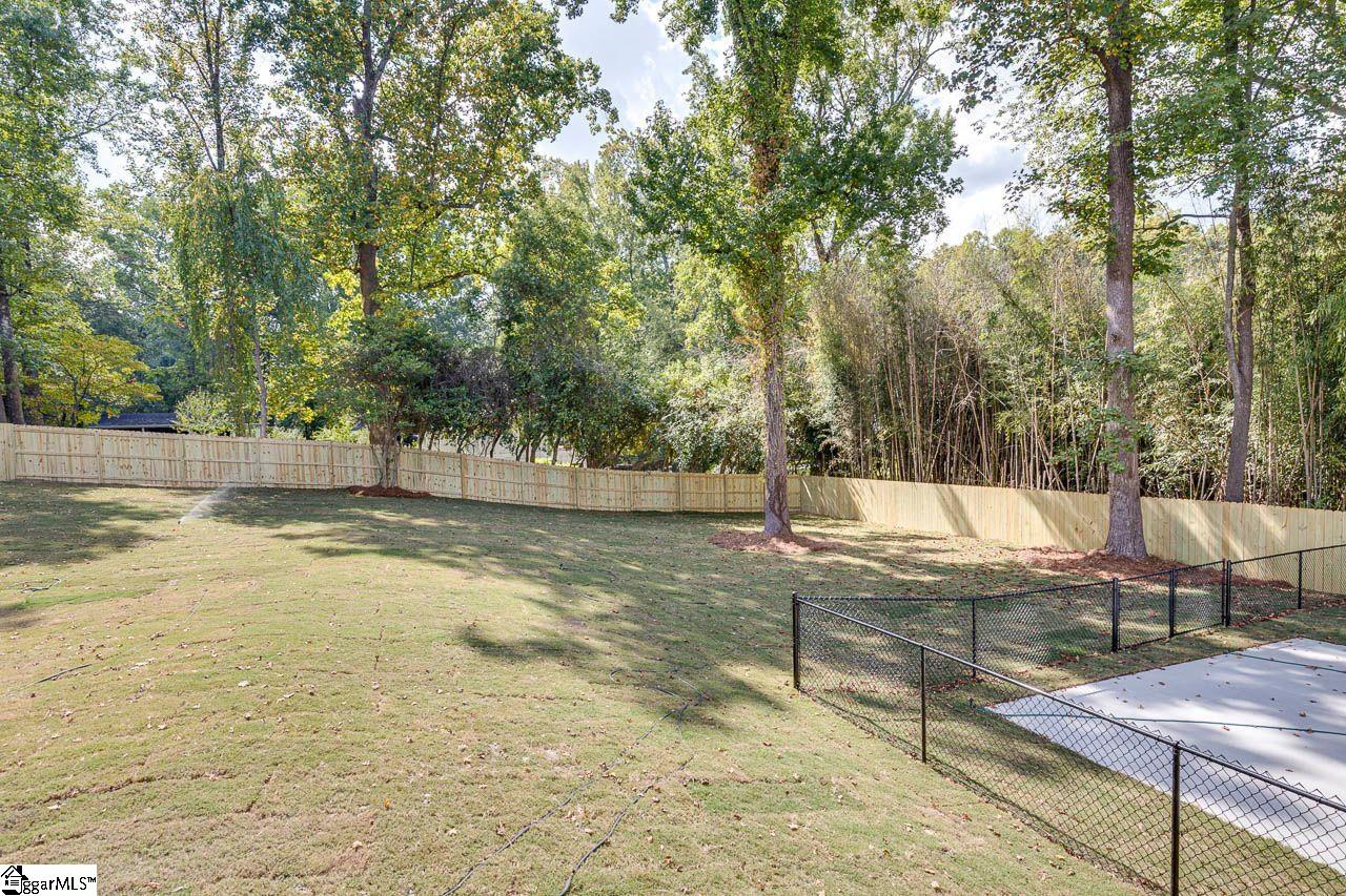 102 Elizabeth Drive, Greenville