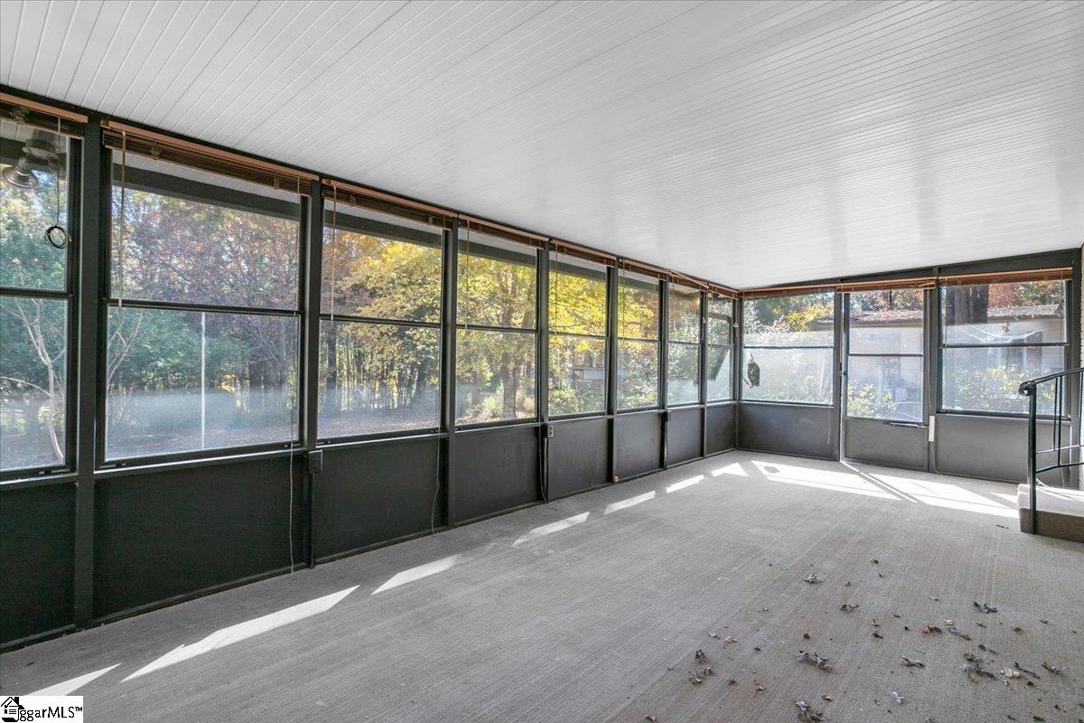 219 Greenbriar Drive