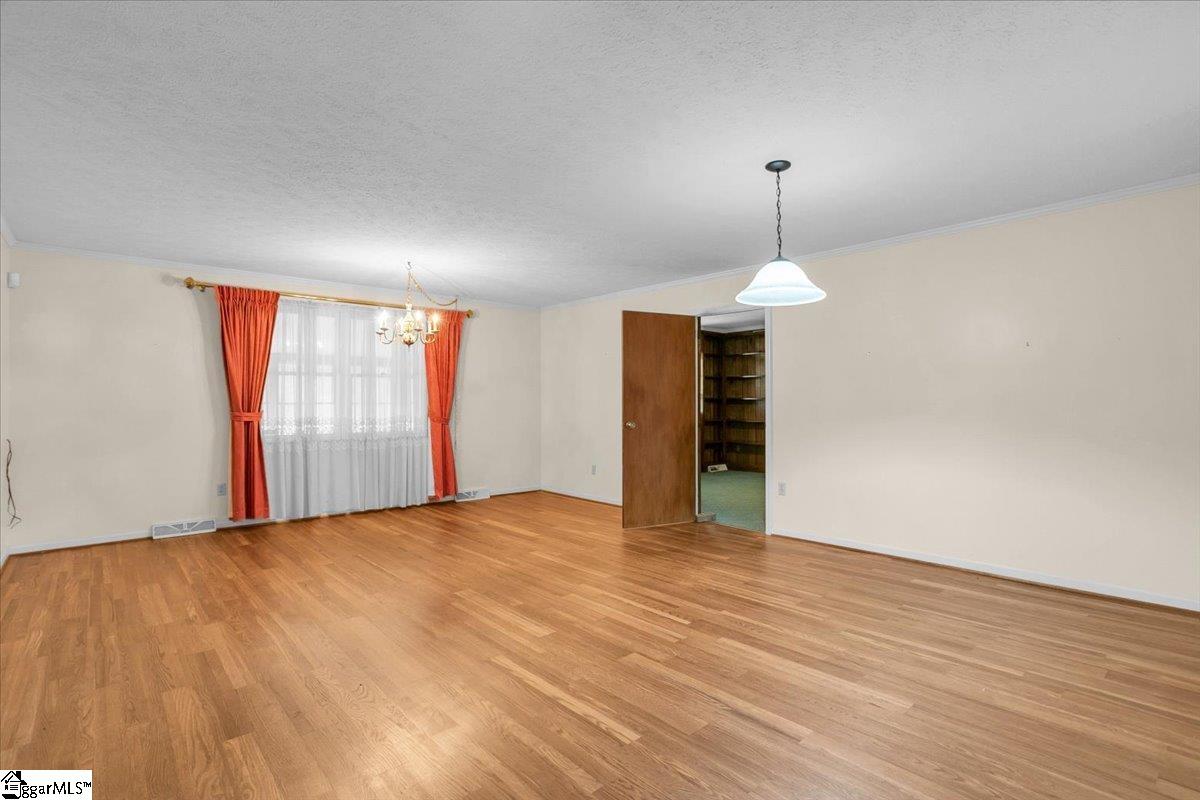 219 Greenbriar Drive
