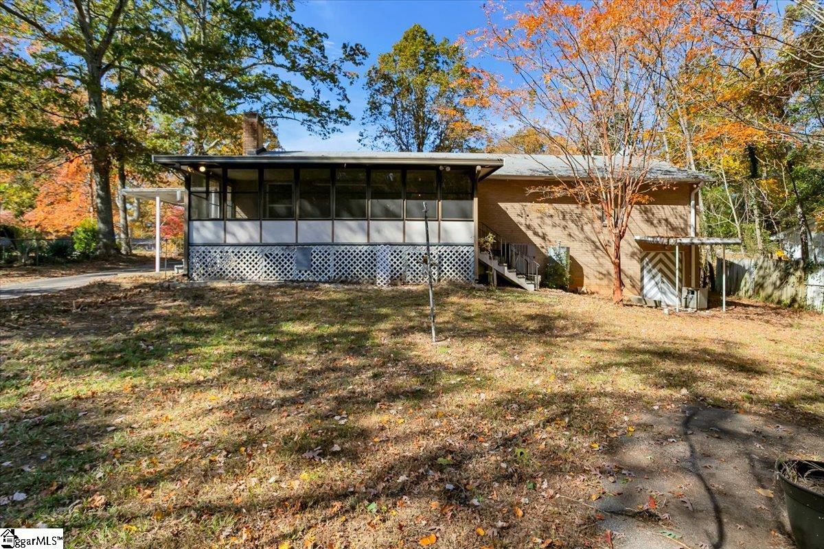 219 Greenbriar Drive