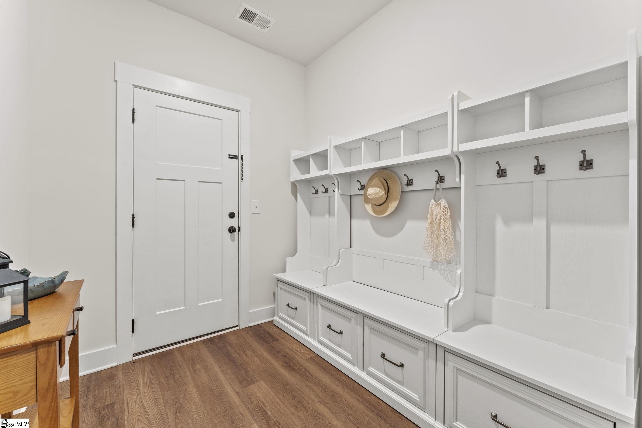 3467 Six Mile Highway