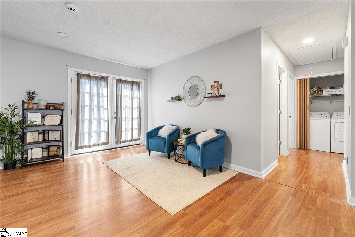 100 Fernande Drive