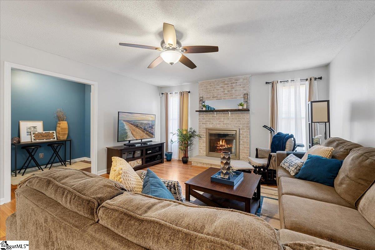 100 Fernande Drive