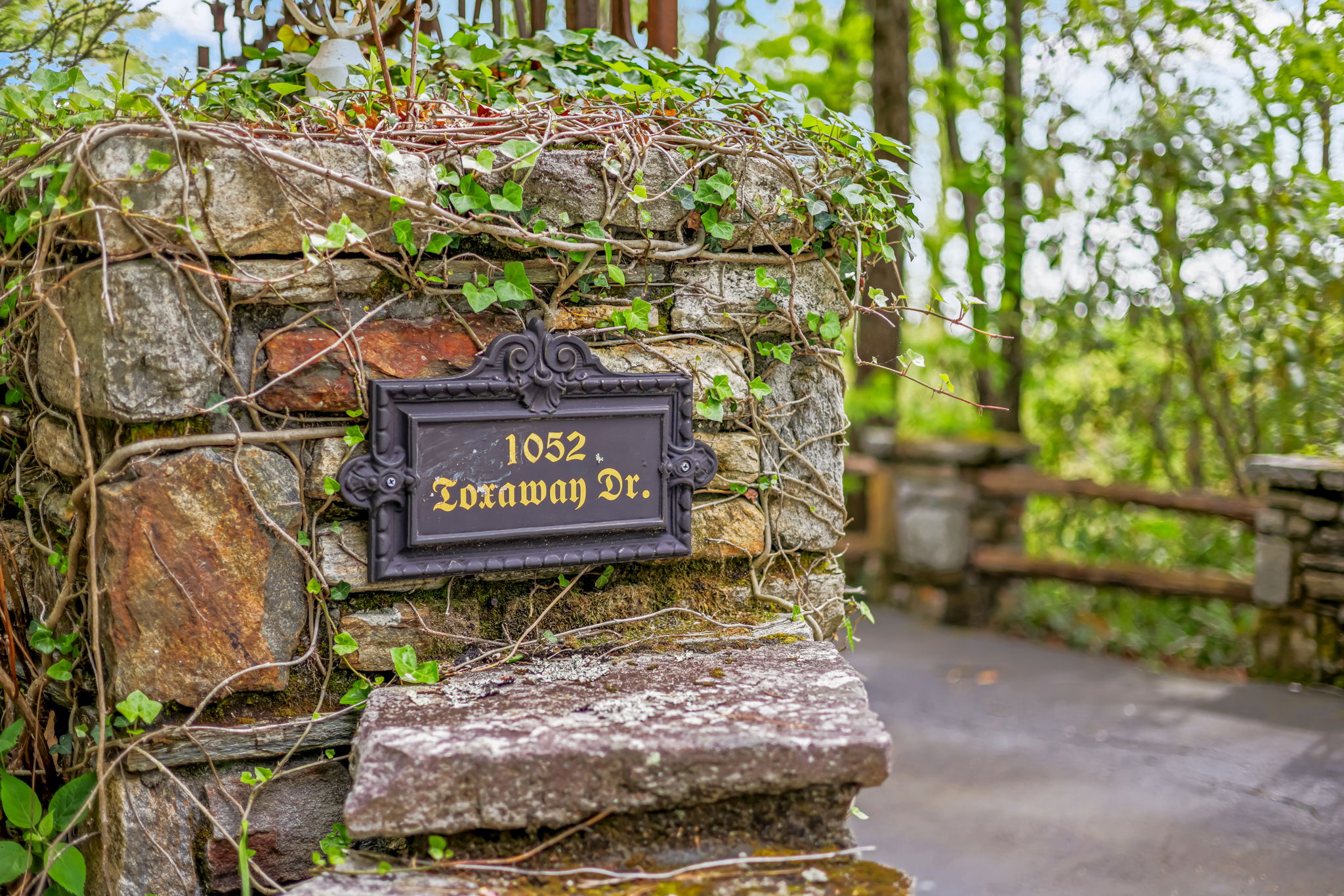 1052 Toxaway Drive