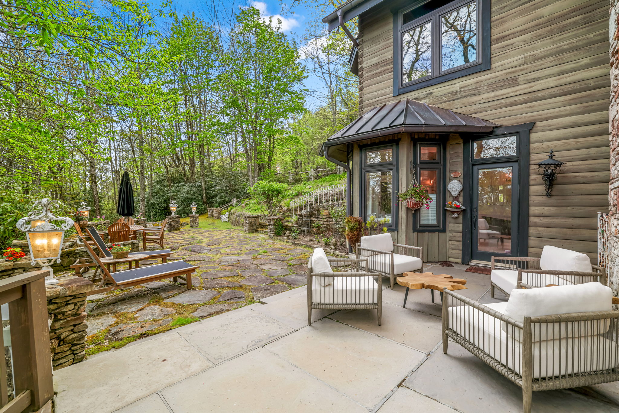 1052 Toxaway Drive