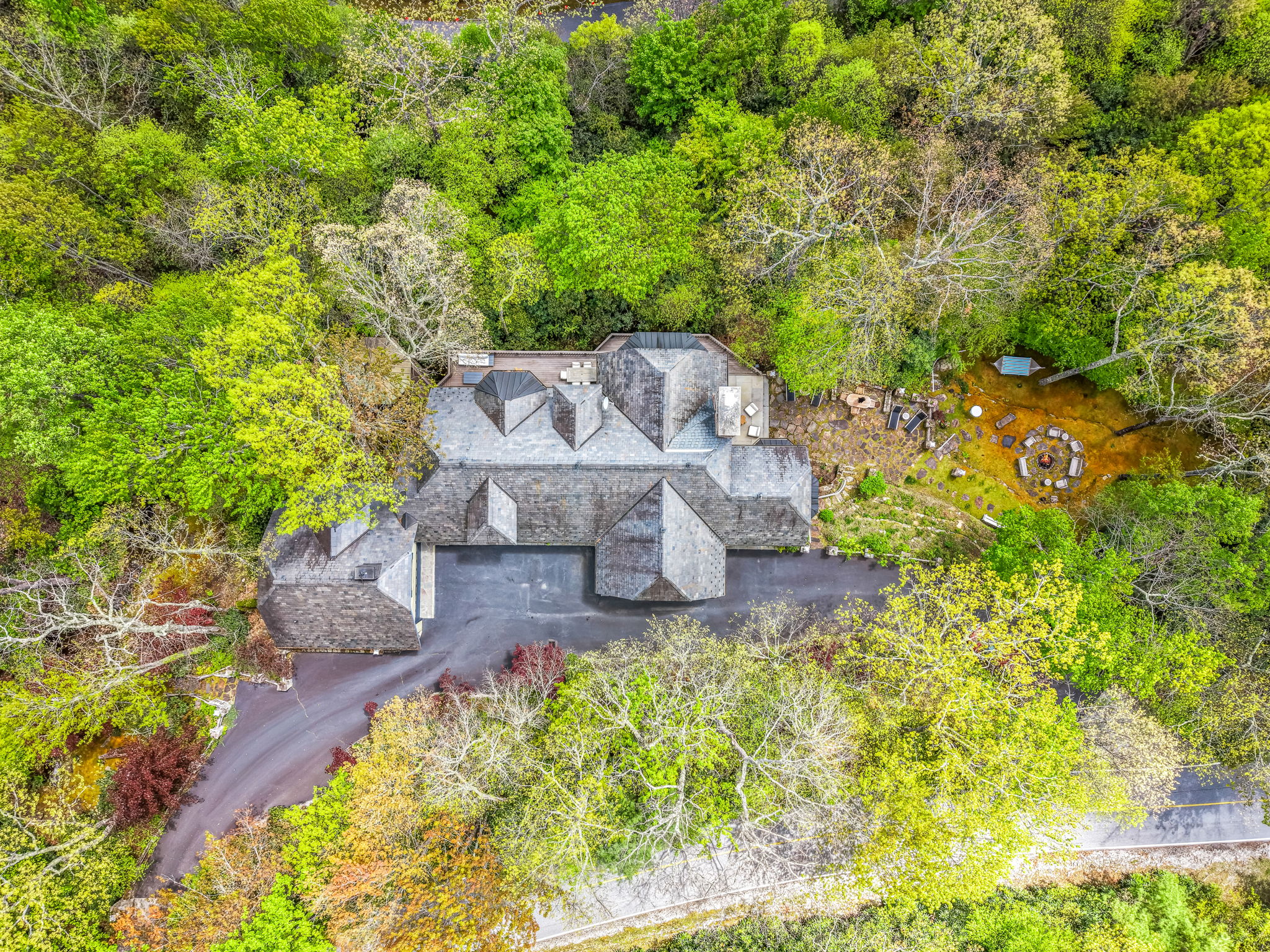 1052 Toxaway Drive