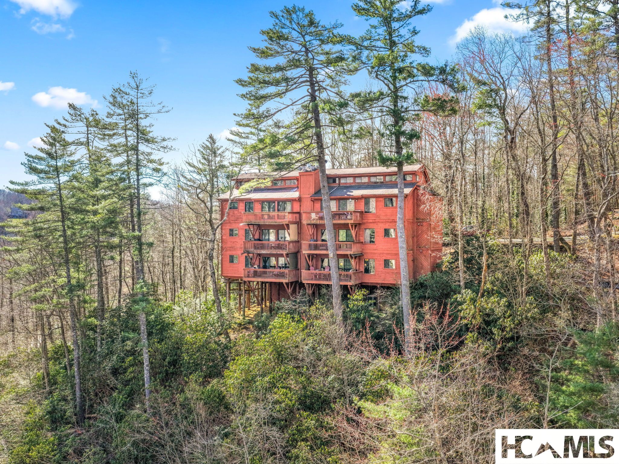221 Toxaway Falls Drive 1A