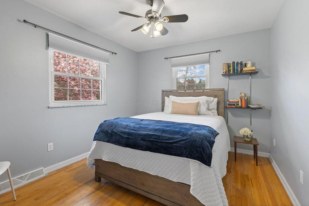 6899 Cedar Brook Glen