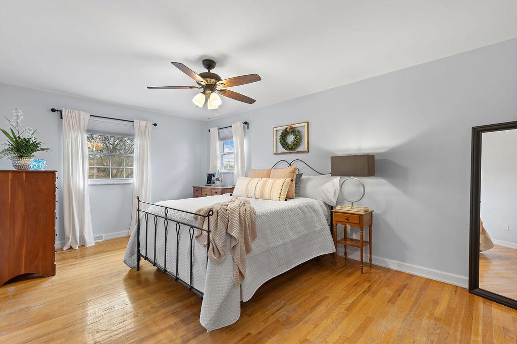 6899 Cedar Brook Glen