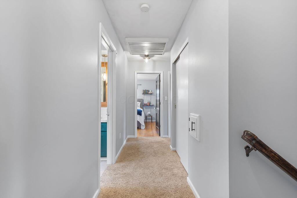 6899 Cedar Brook Glen