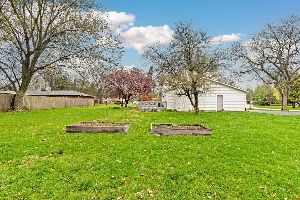 6899 Cedar Brook Glen
