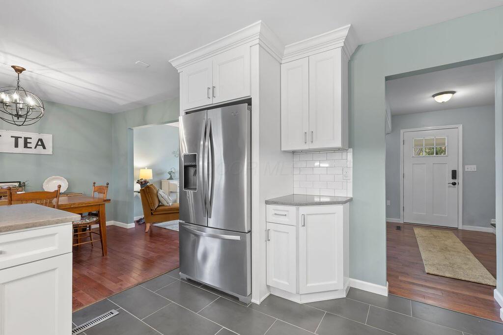 6899 Cedar Brook Glen