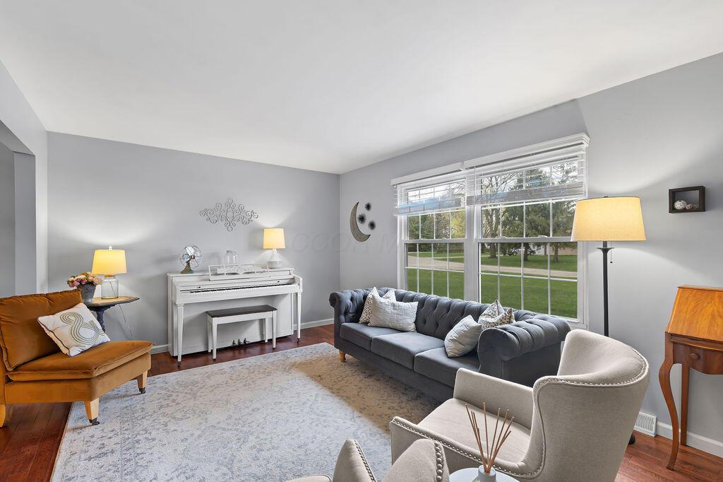 6899 Cedar Brook Glen