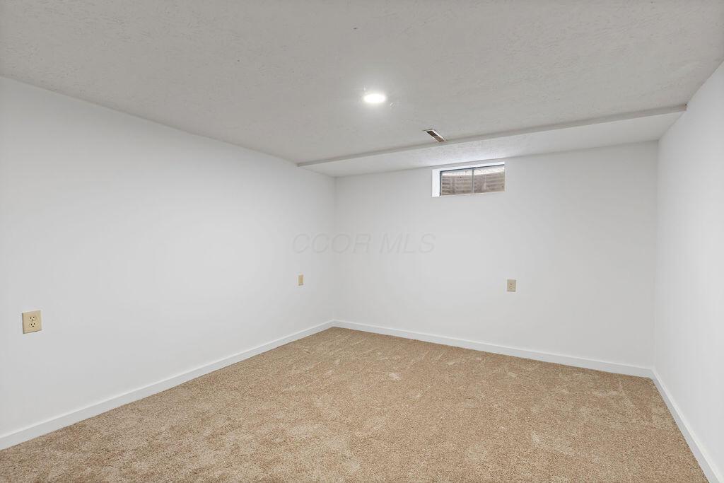 6899 Cedar Brook Glen