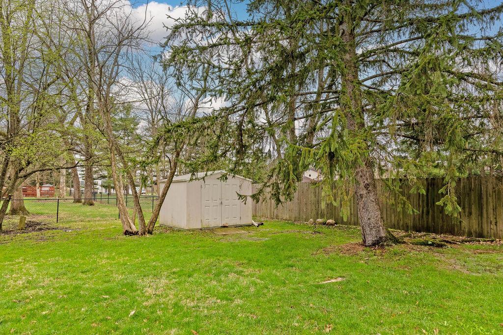 6899 Cedar Brook Glen