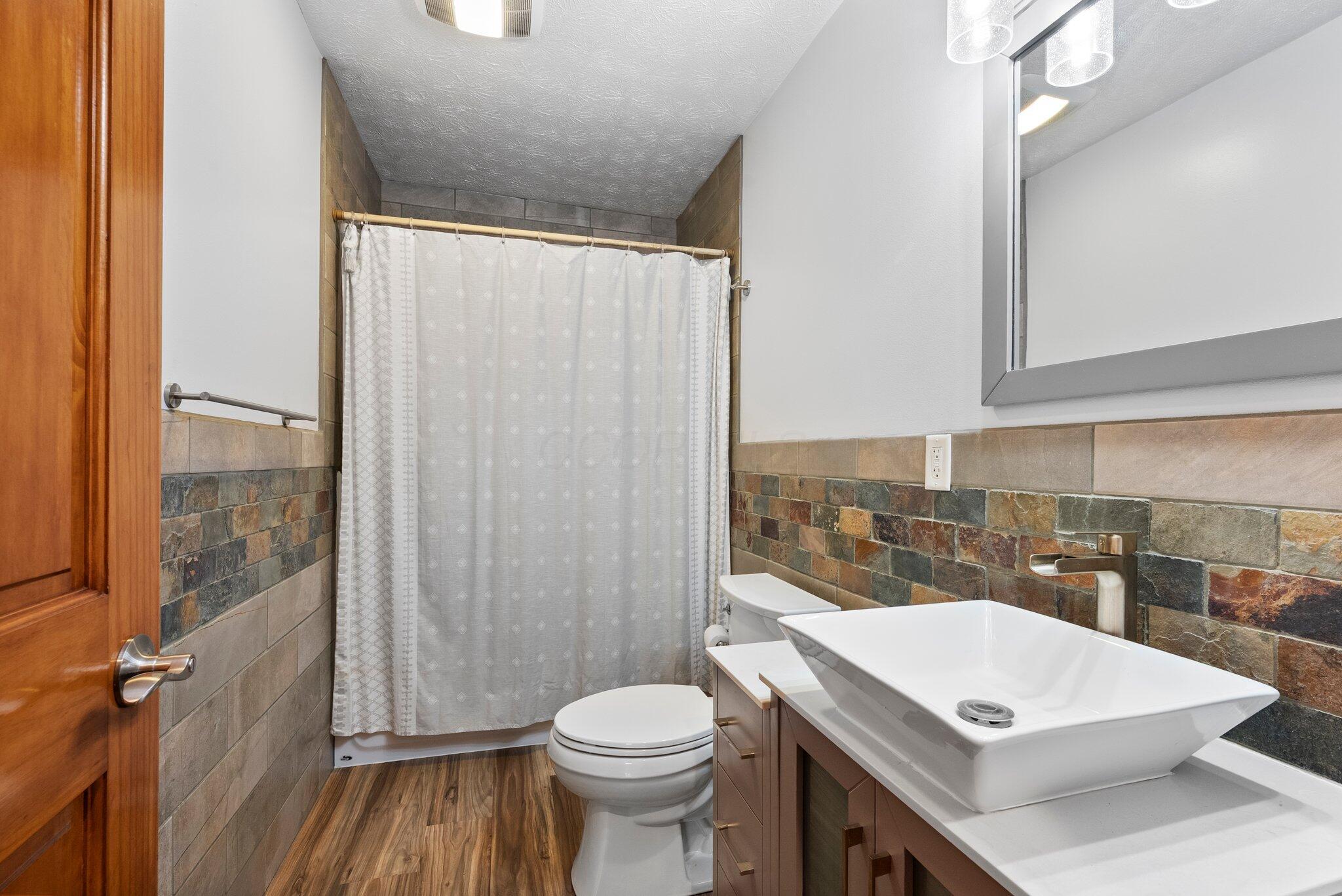 2377 Hardscrabble Road