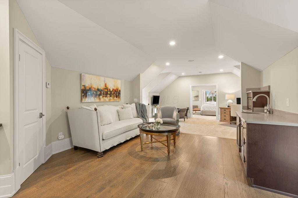 4056 Courter Road SW