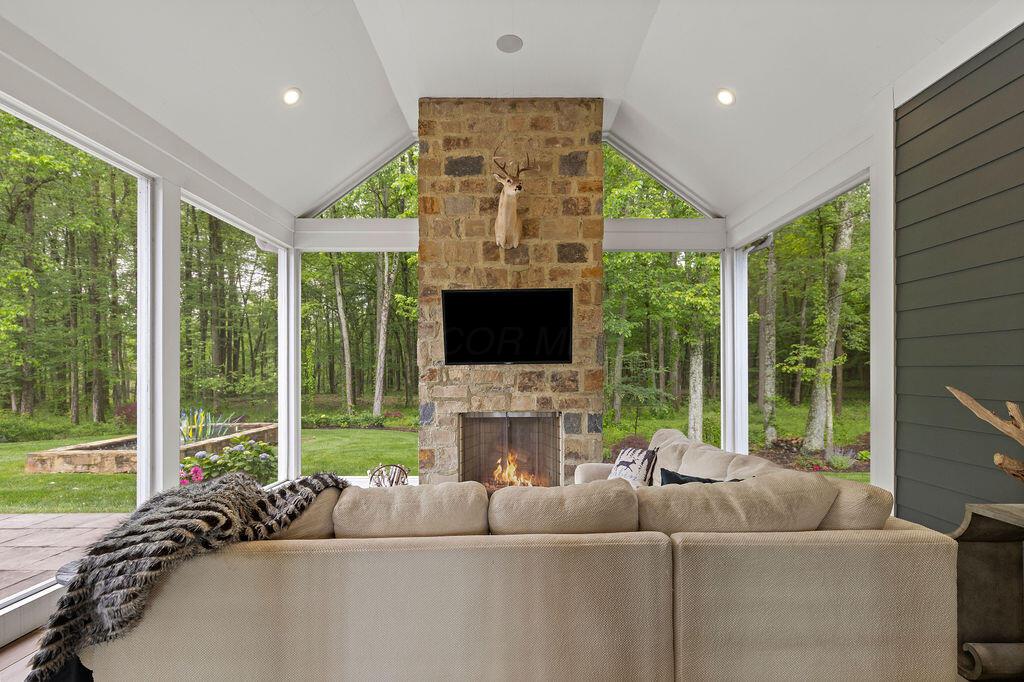 4056 Courter Road SW