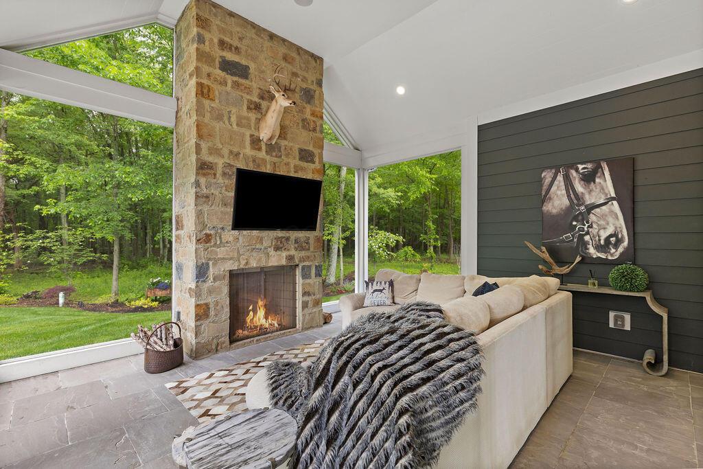 4056 Courter Road SW