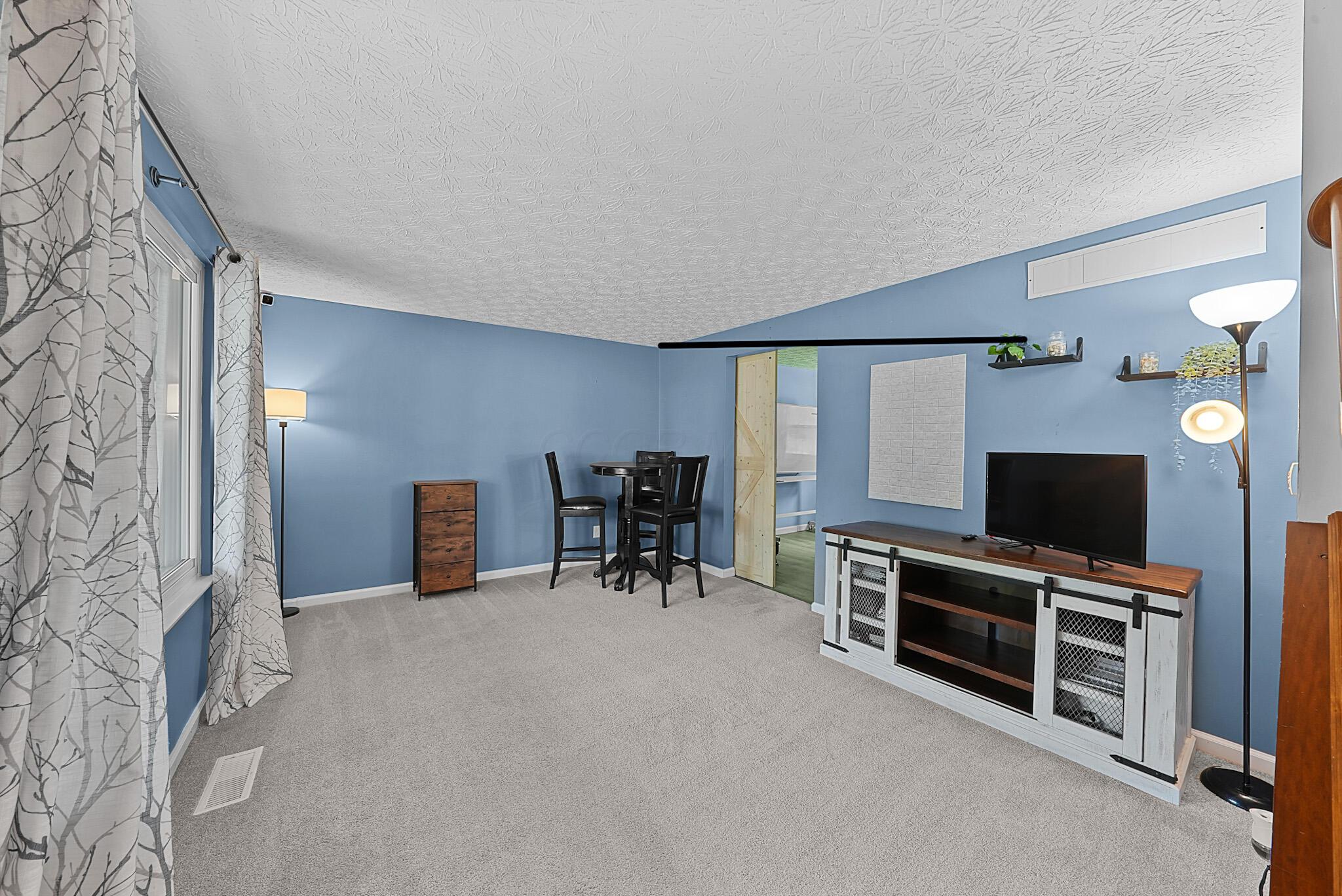 2191 Smoky View Boulevard