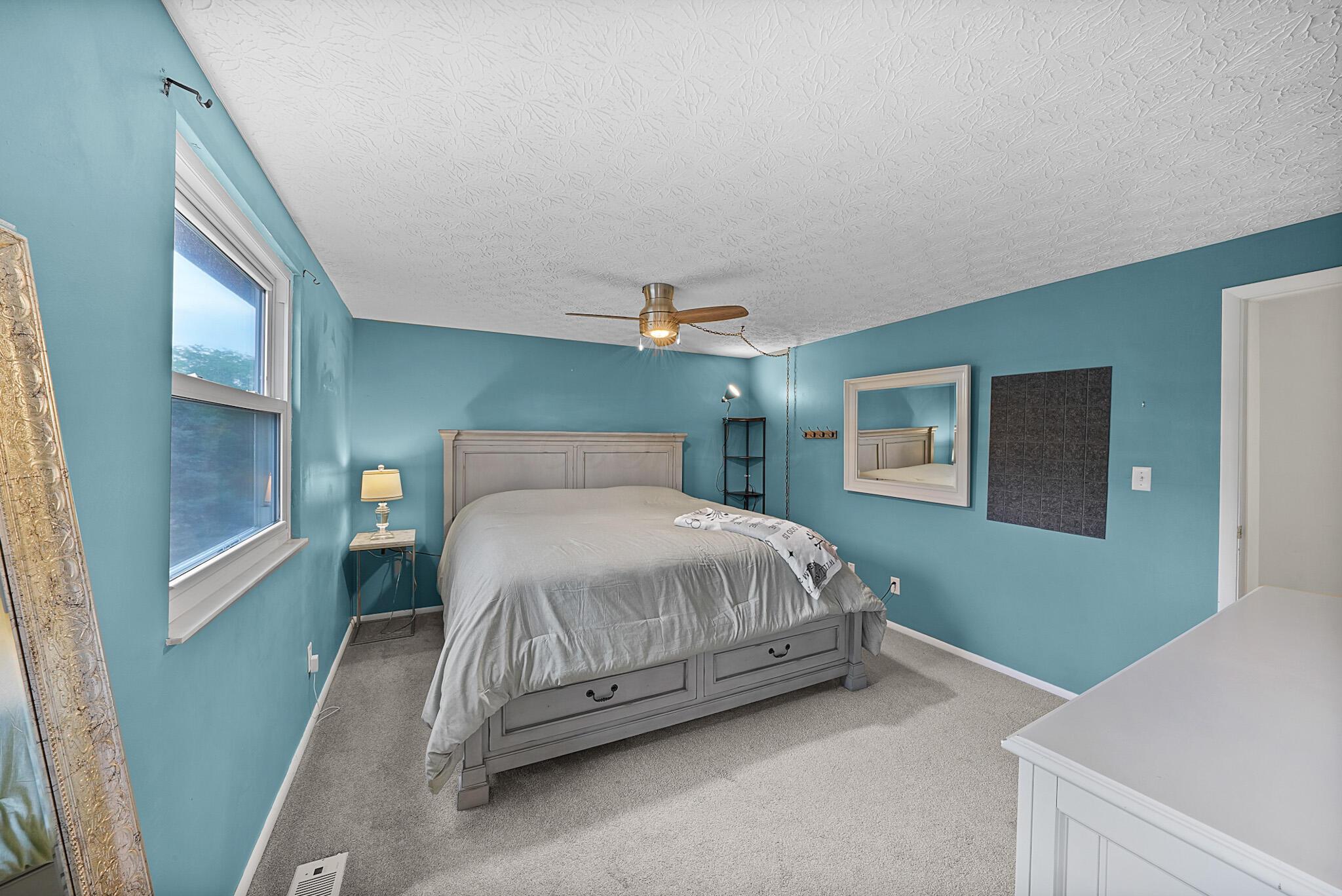 2191 Smoky View Boulevard