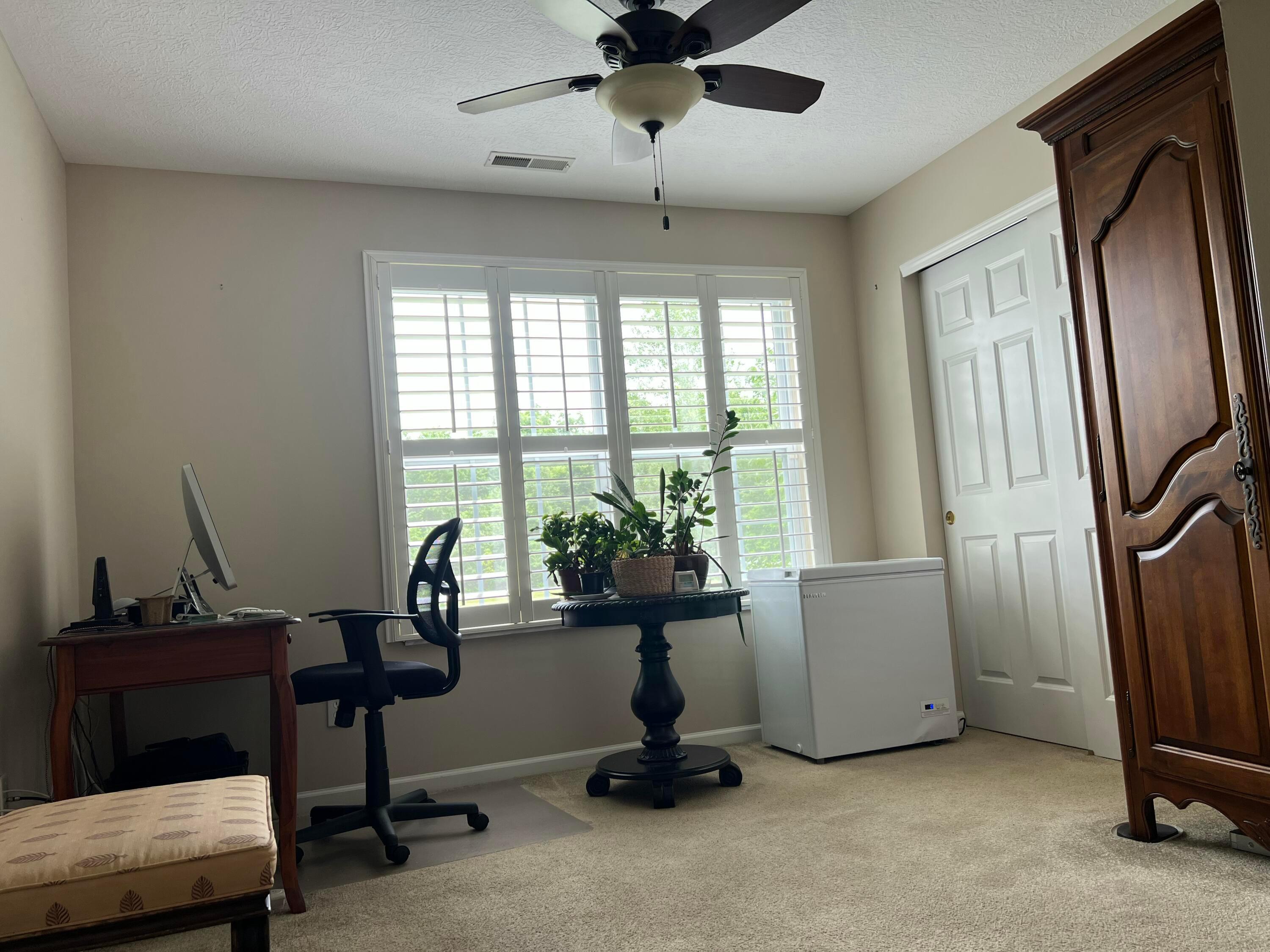 2244 Meadowlark Lane E, 2244