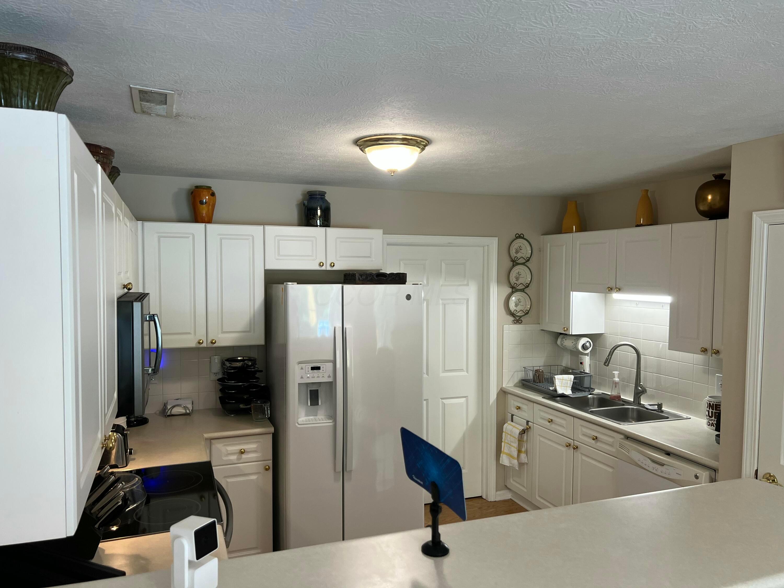 2244 Meadowlark Lane E, 2244