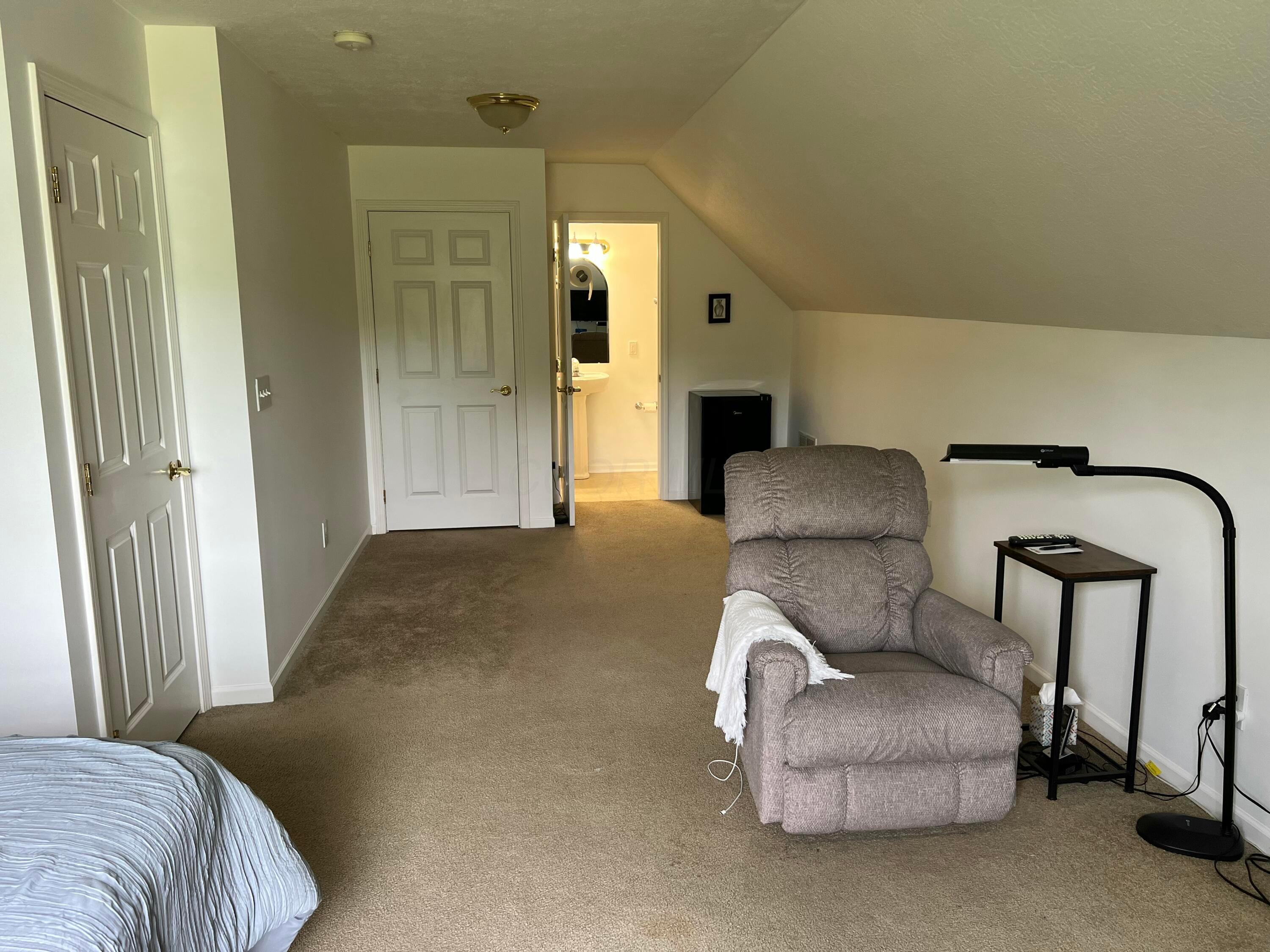 2244 Meadowlark Lane E, 2244