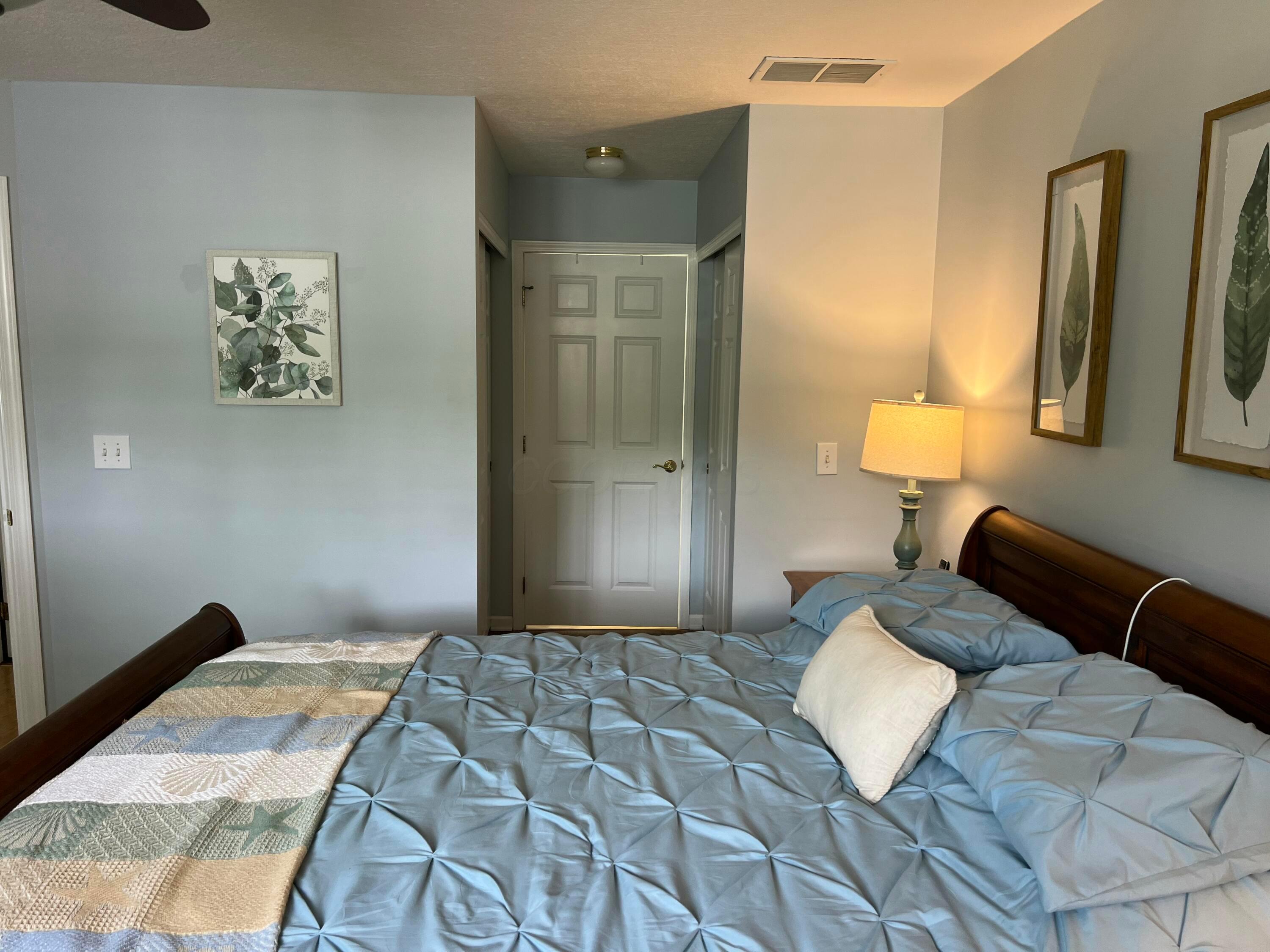 2244 Meadowlark Lane E, 2244