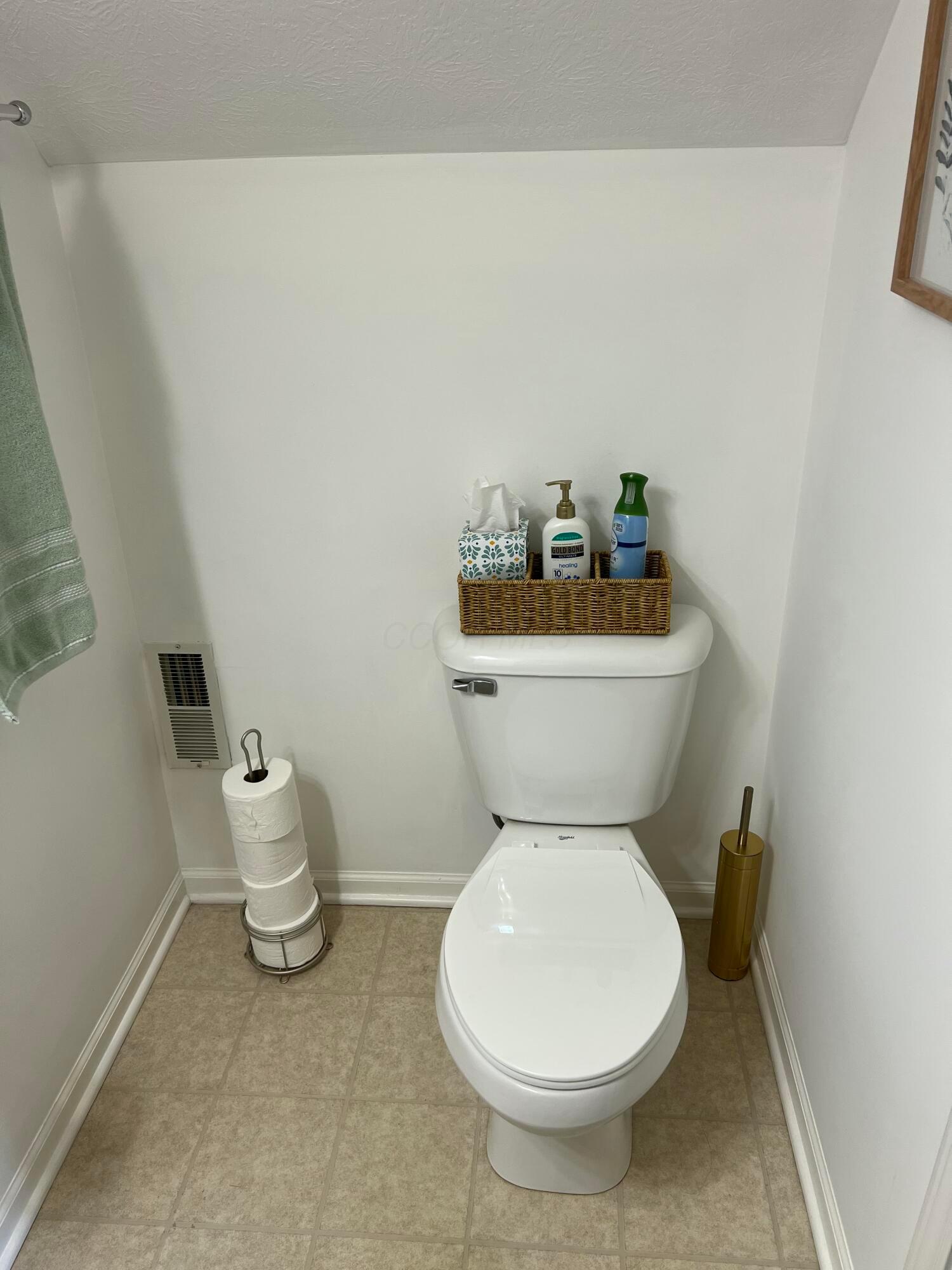 2244 Meadowlark Lane E, 2244