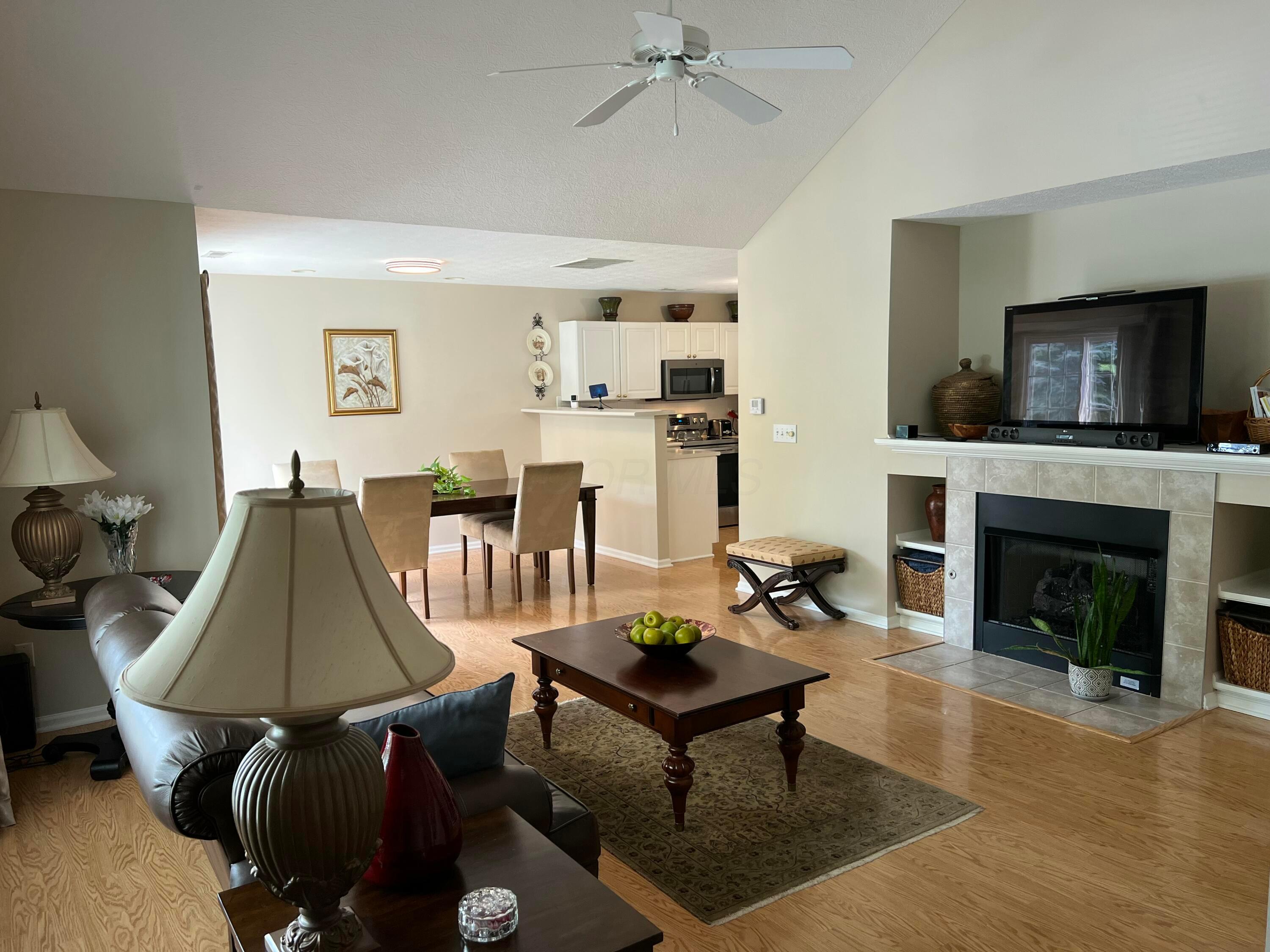 2244 Meadowlark Lane E, 2244