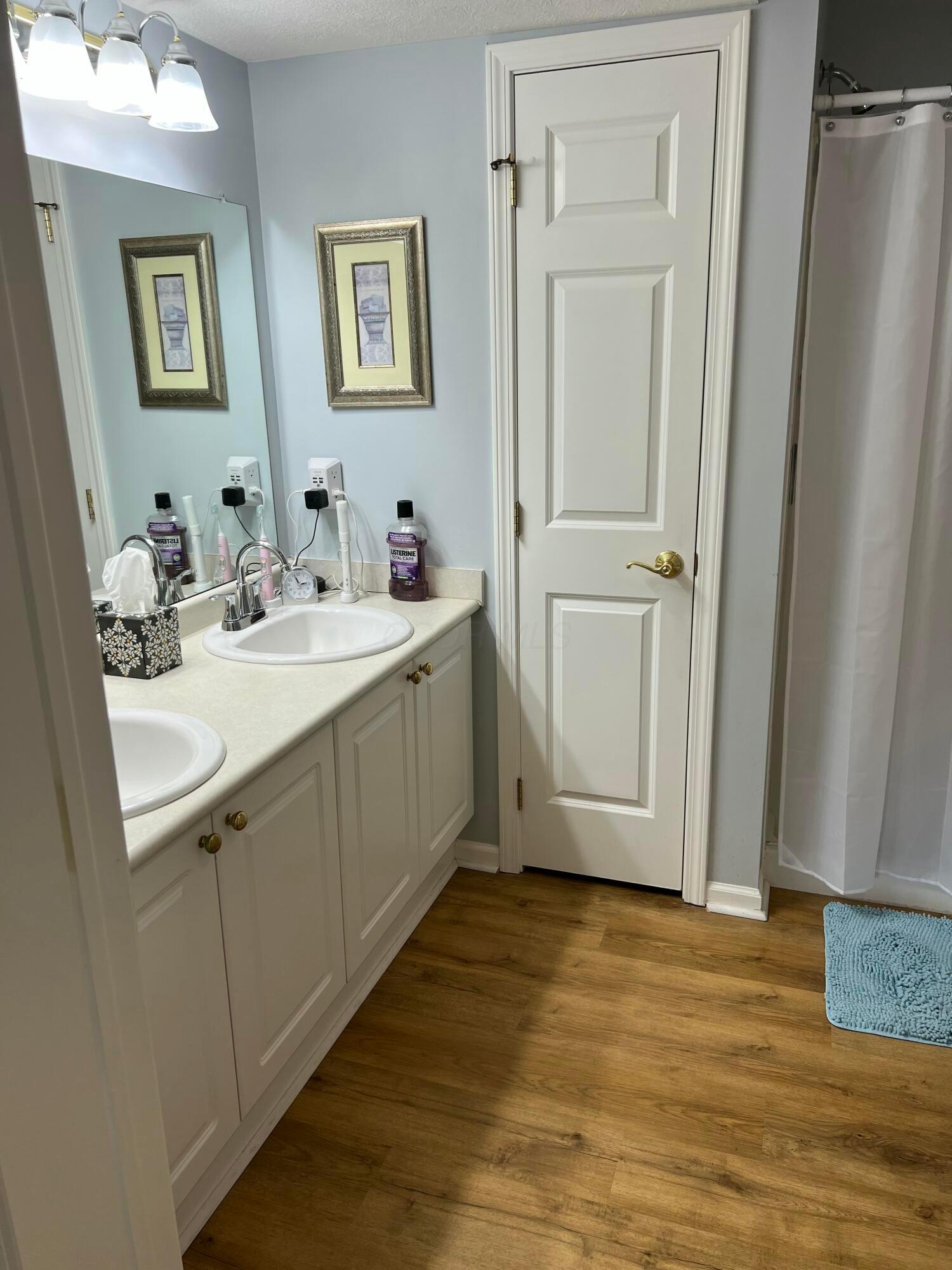 2244 Meadowlark Lane E, 2244