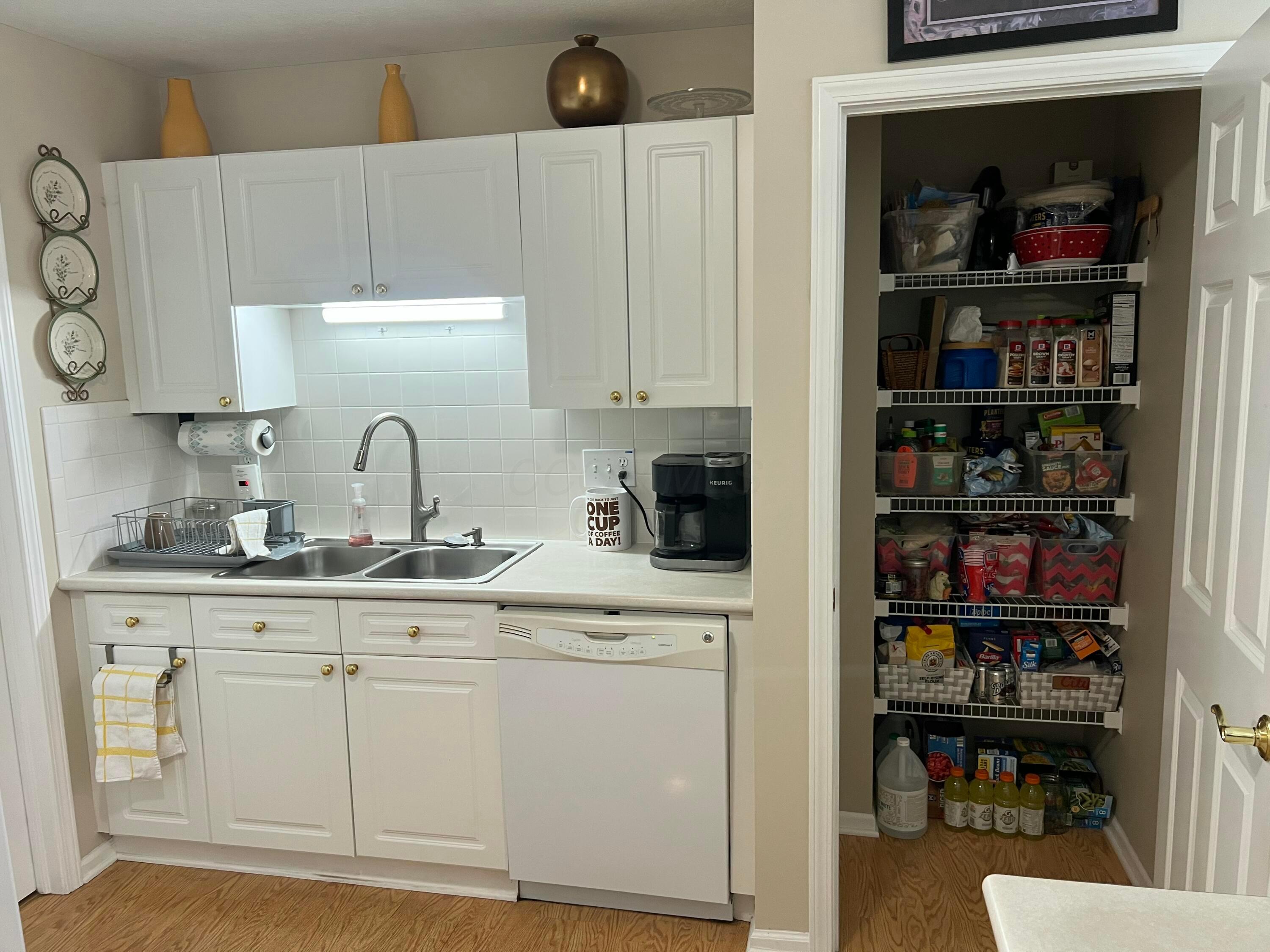 2244 Meadowlark Lane E, 2244