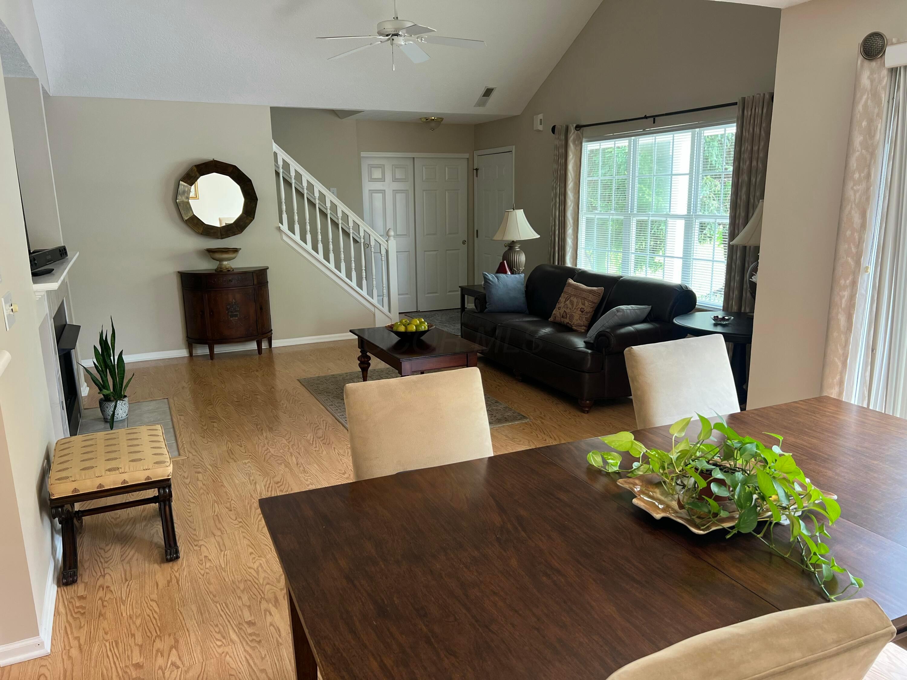 2244 Meadowlark Lane E, 2244