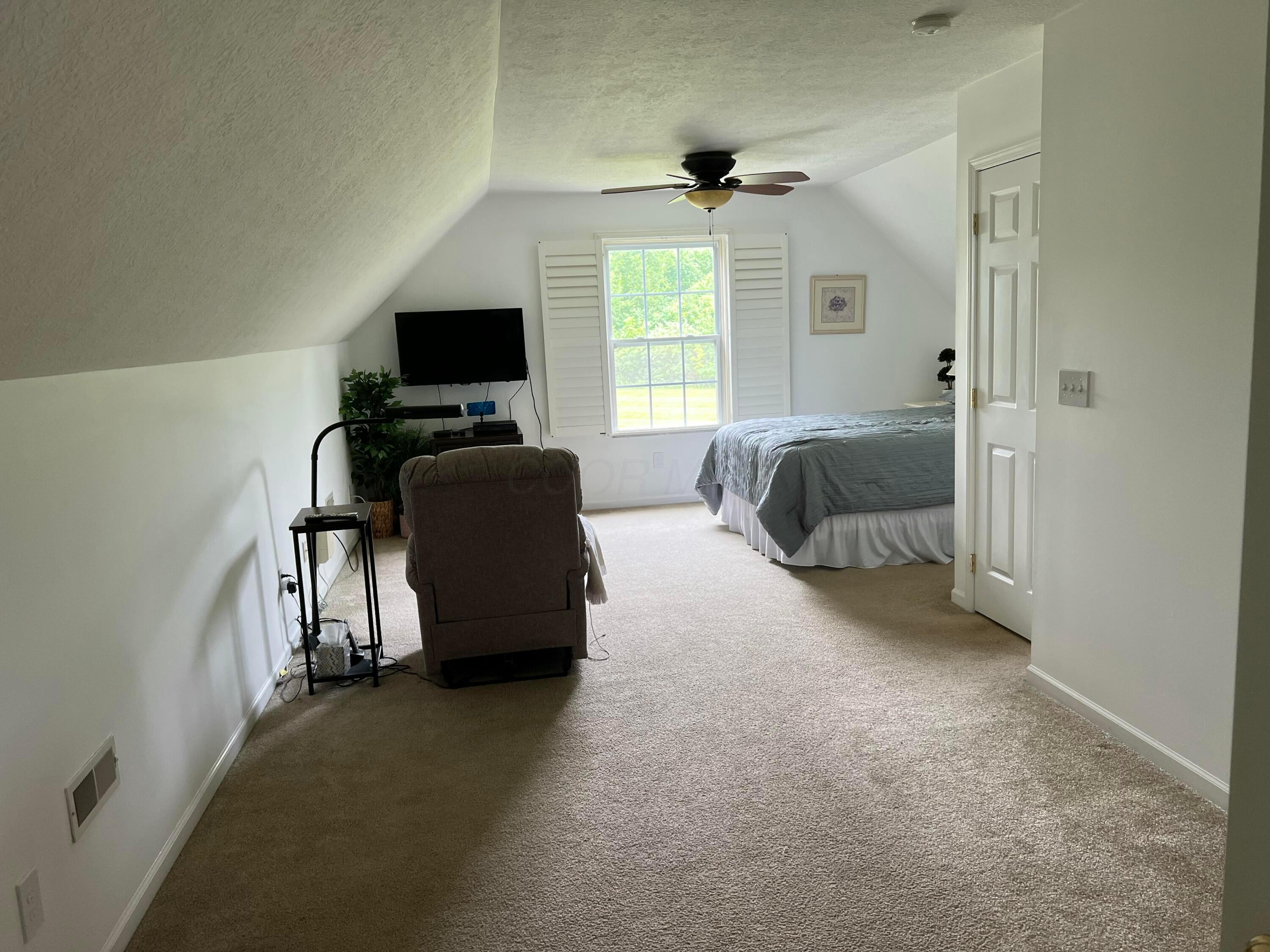 2244 Meadowlark Lane E, 2244