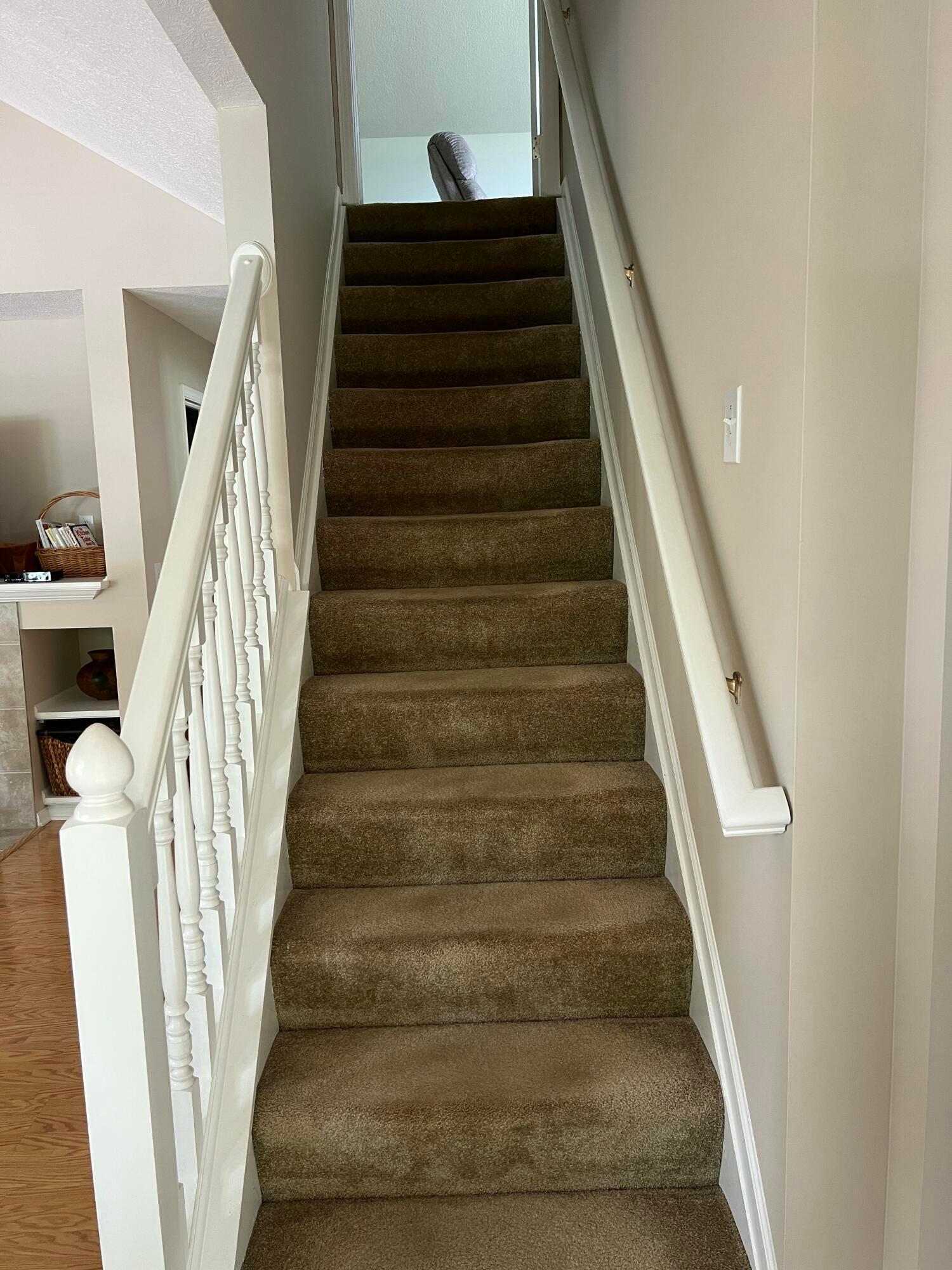 2244 Meadowlark Lane E, 2244