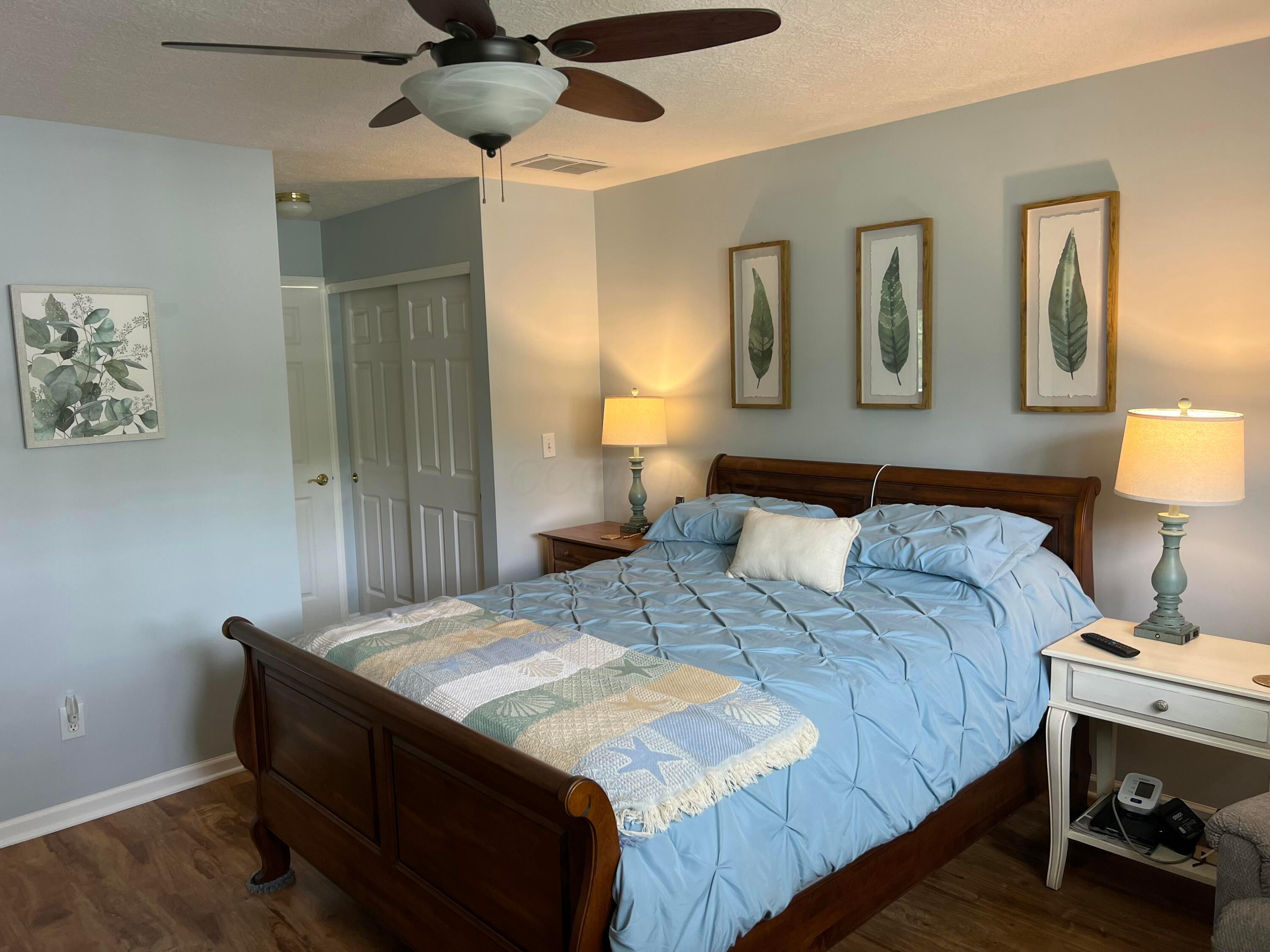 2244 Meadowlark Lane E, 2244