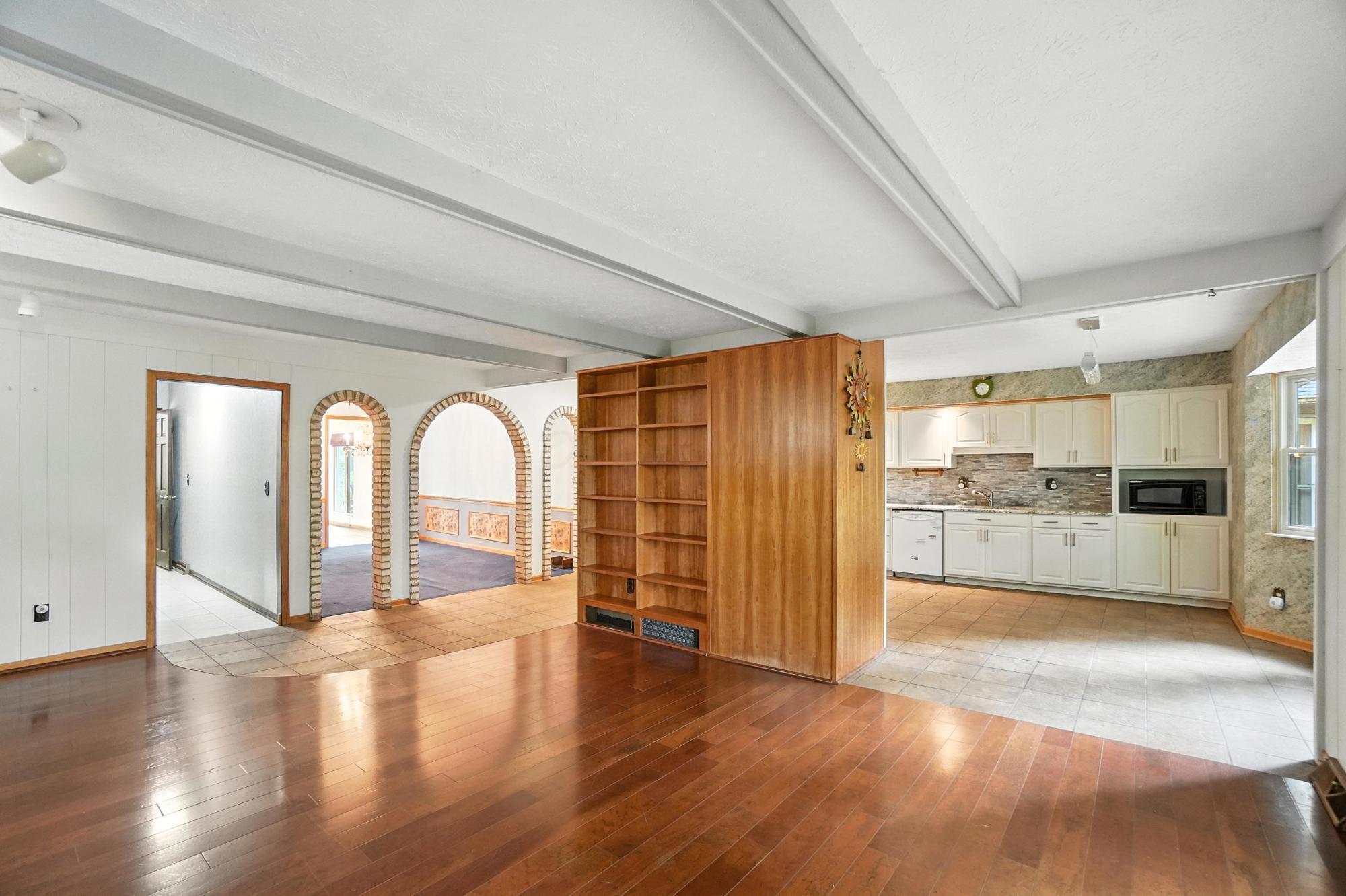 6253 Headley Heights Court