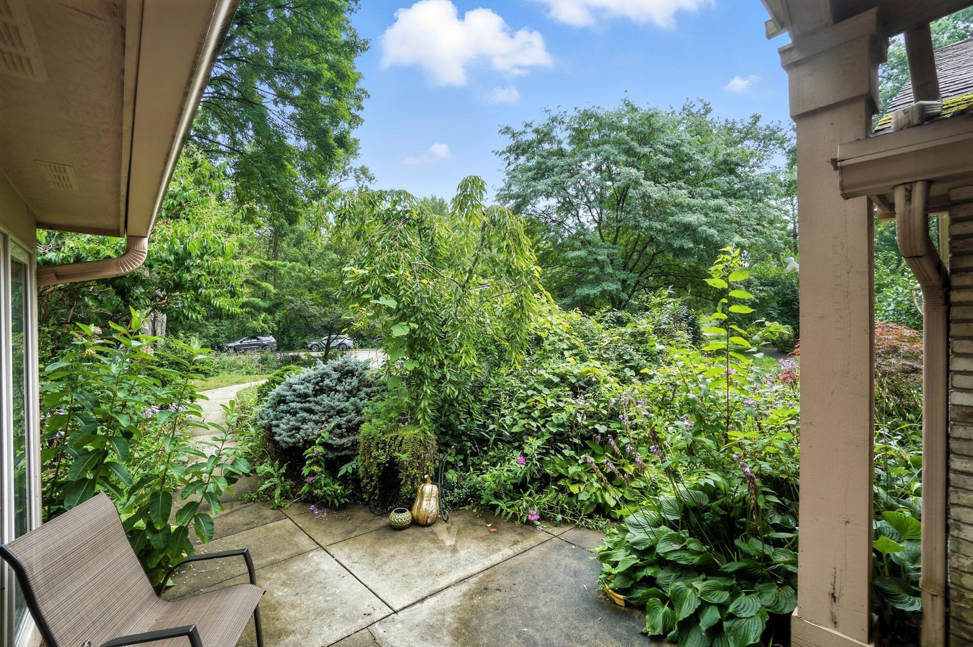 6253 Headley Heights Court