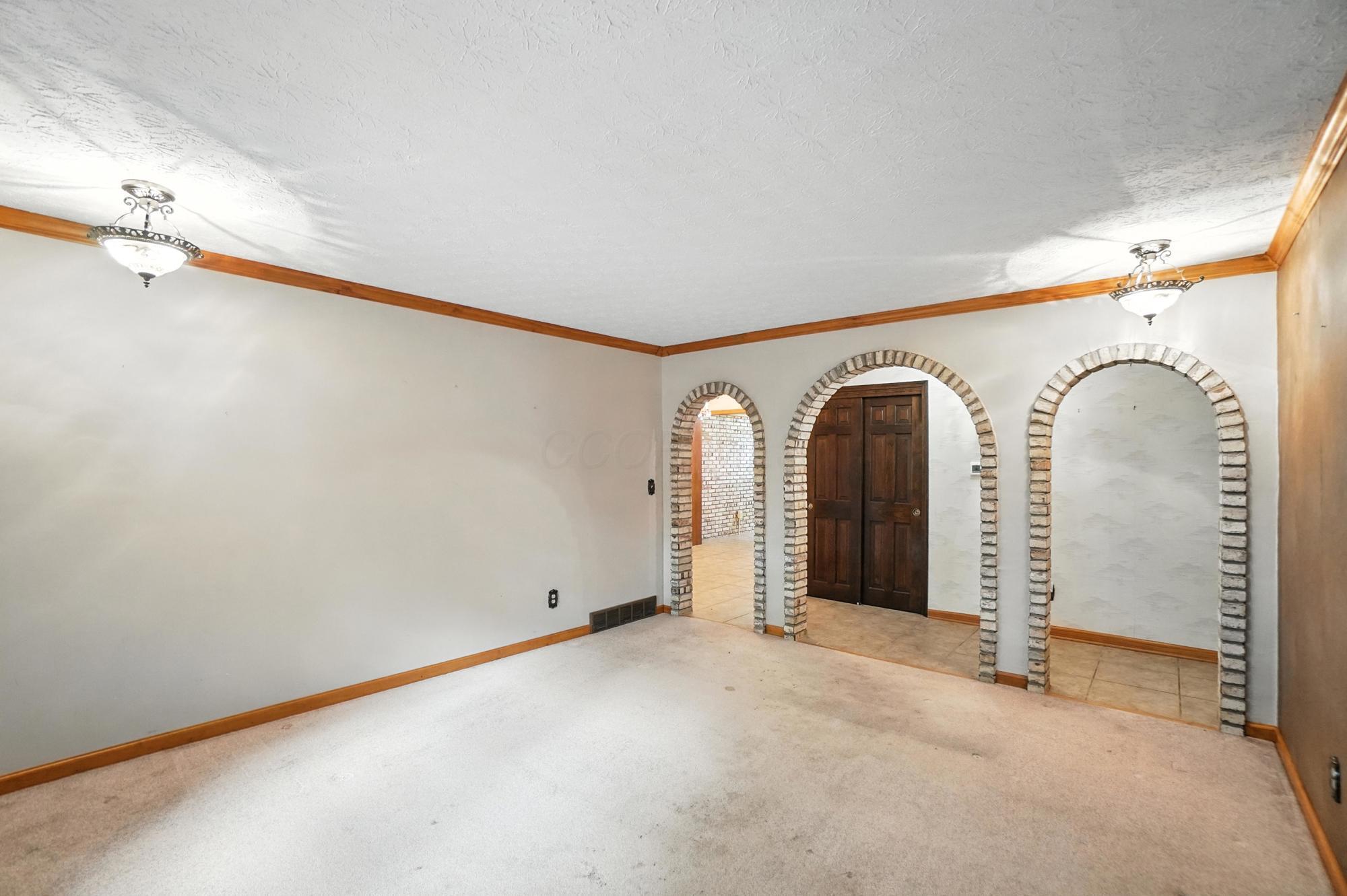 6253 Headley Heights Court